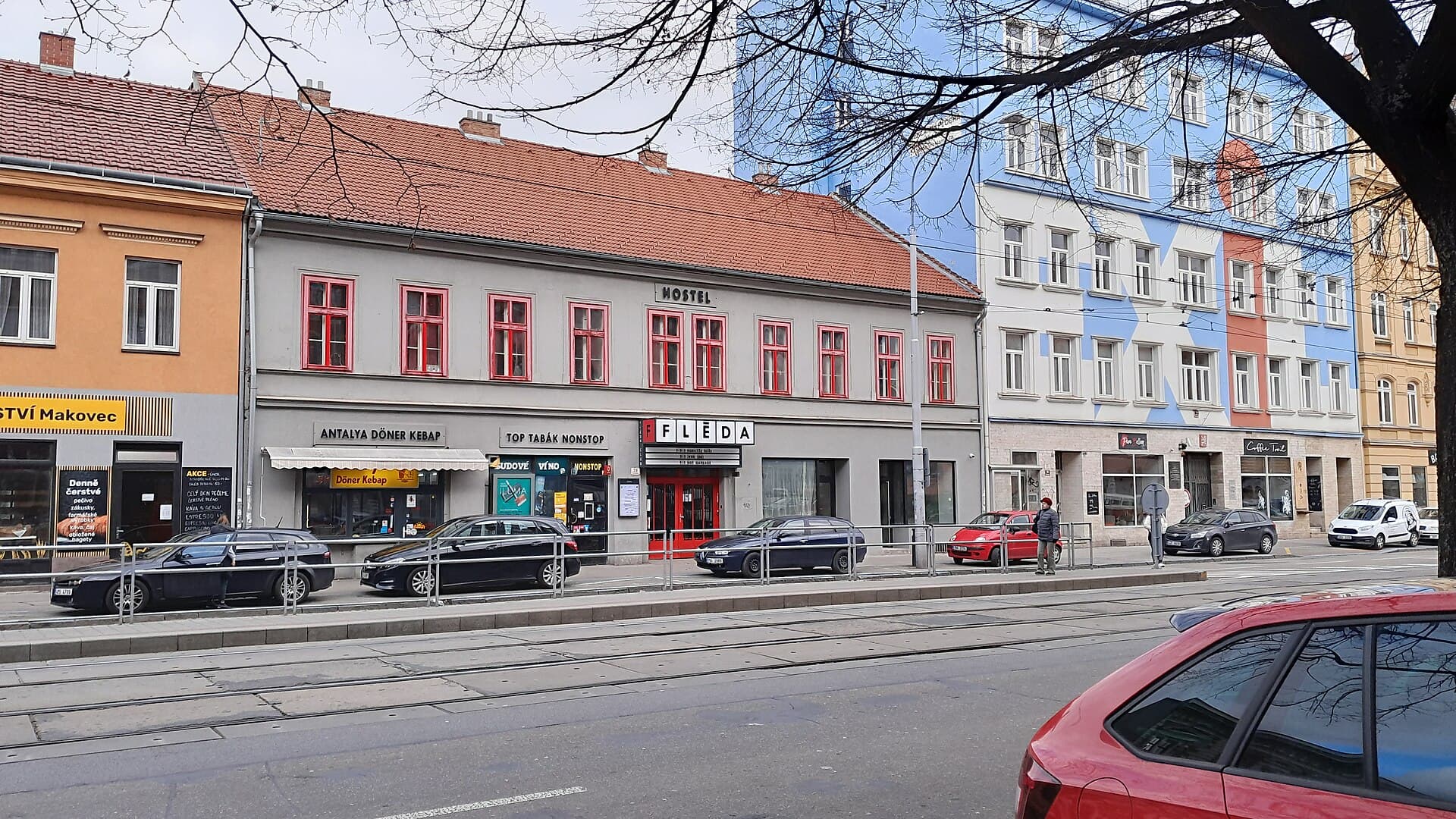 Hostel Fléda (via Wikimedia Commons, CC BY-SA 3.0)