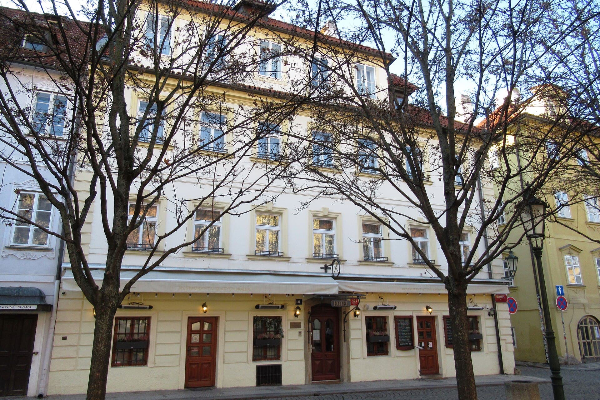 U Zlatých nůžek (via Wikimedia Commons, CC BY 4.0)