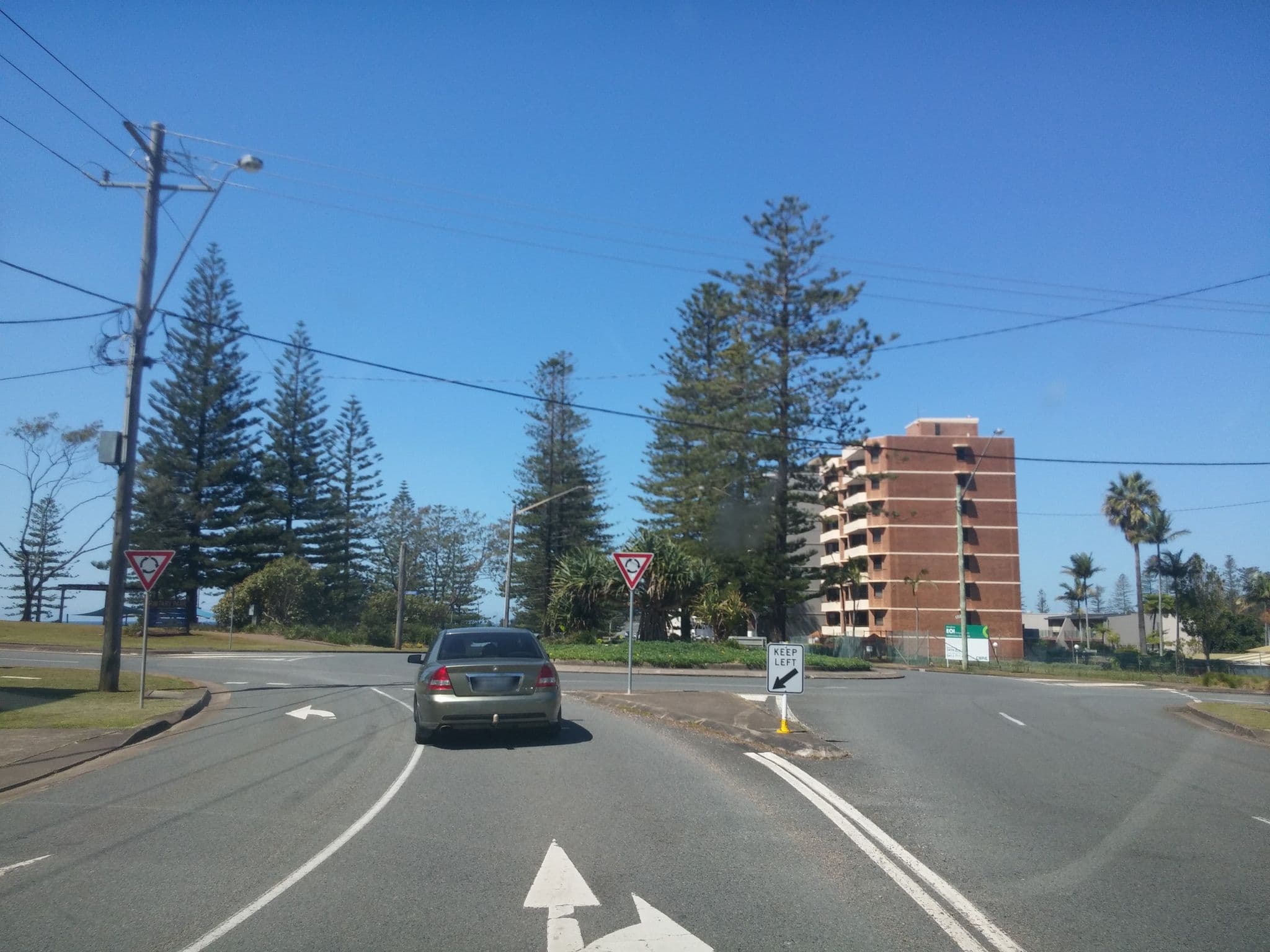 Street view near Quality Inn Historic Well Hotel Port Macquarie, Port Macquarie — © nigelramsay (CC BY-SA · Mapillary)