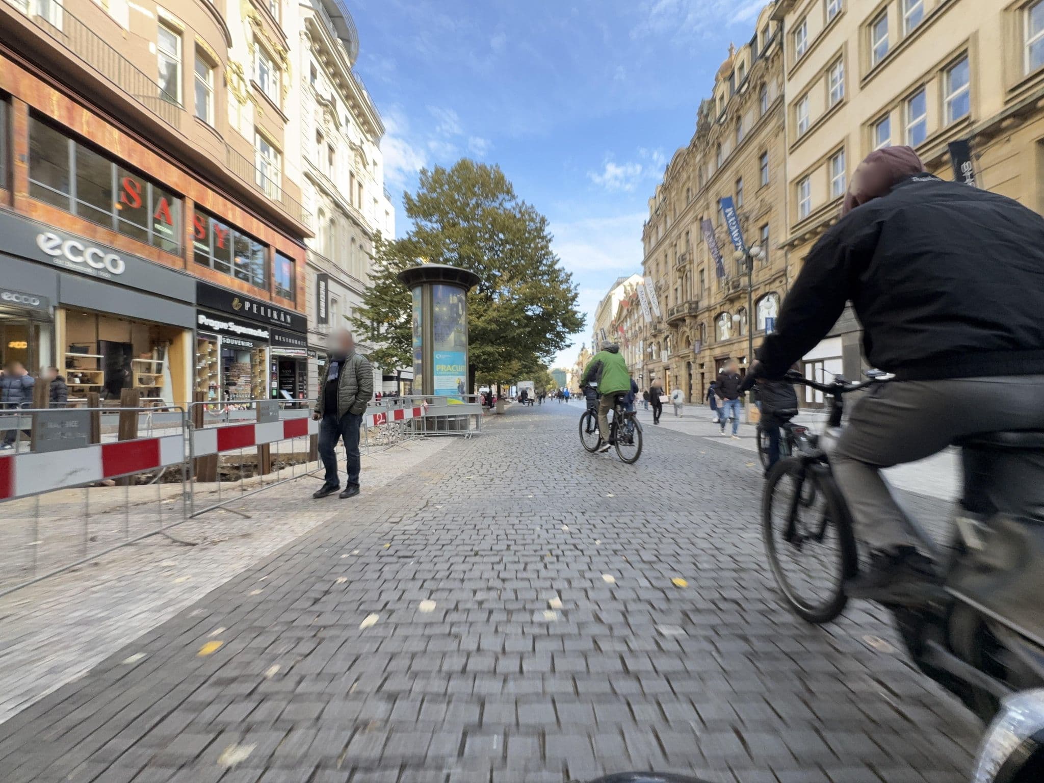 Street view near Hostel Ananas, Prague — © ondrejlopatka (CC BY-SA · Mapillary)