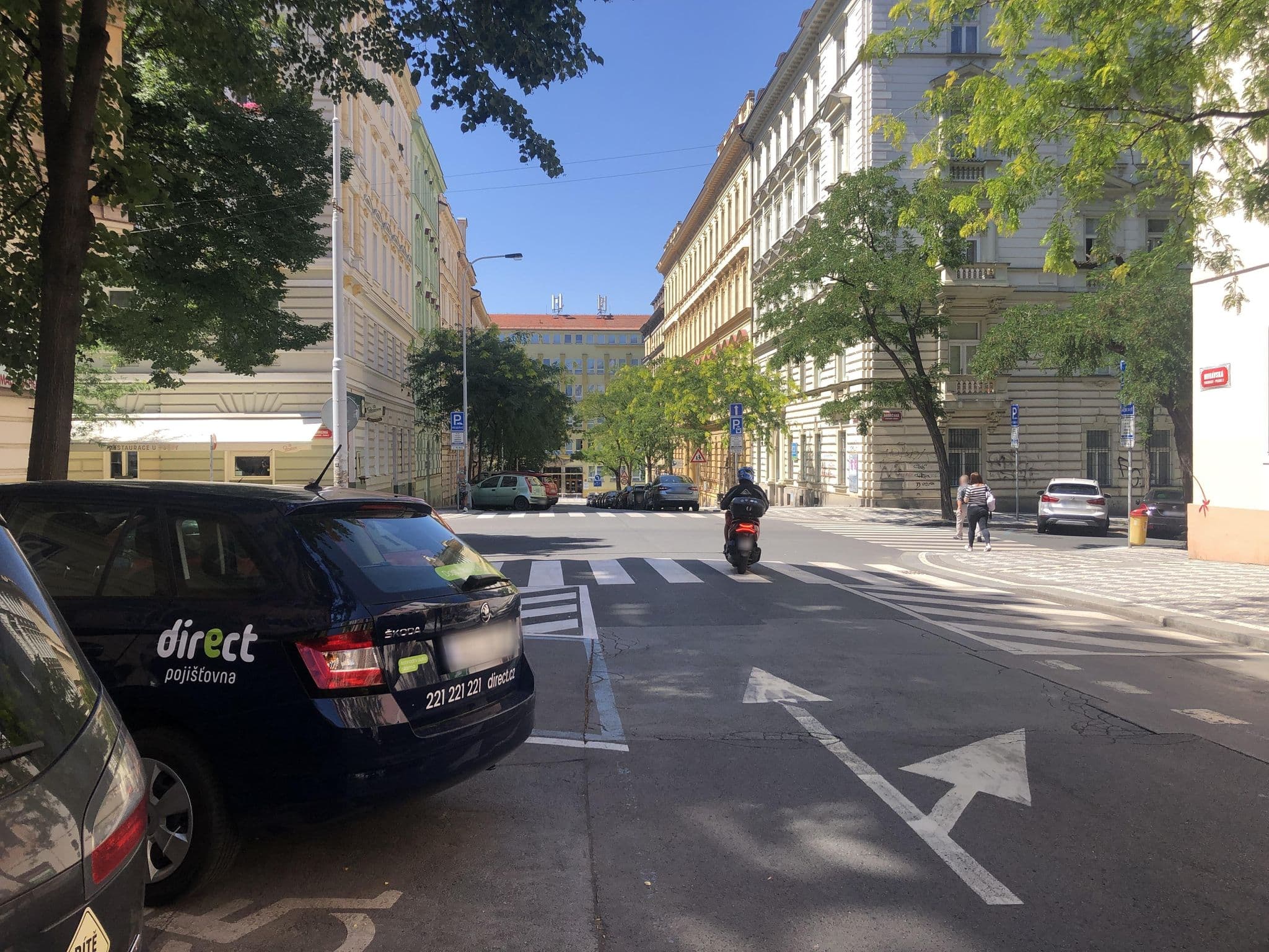 Street view near Post Hostel, Královské Vinohrady — © fa30 (CC BY-SA · Mapillary)