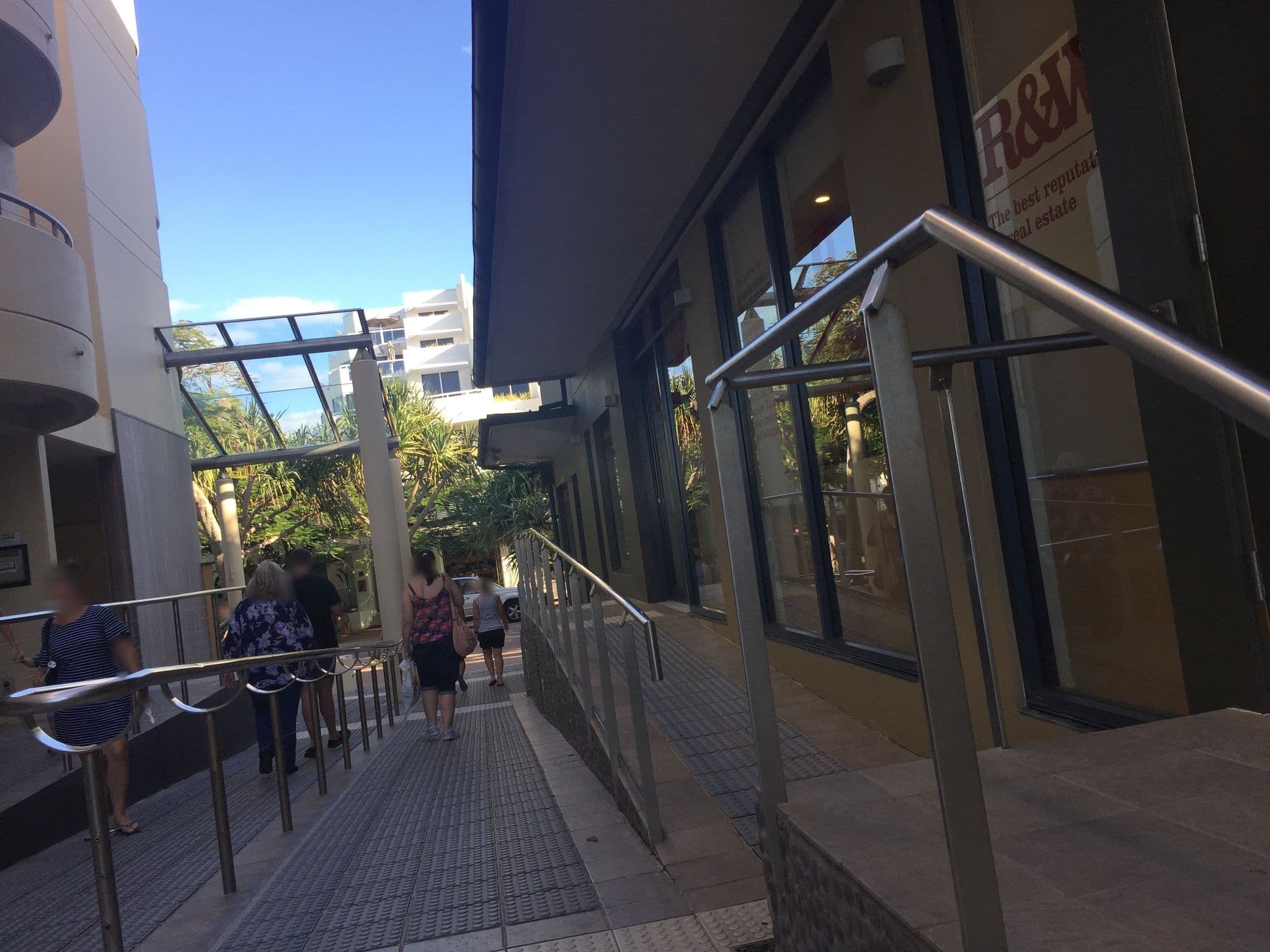 Street view near R&W Noosa Holidays, Noosa Heads — © vagrant42 (CC BY-SA · Mapillary)