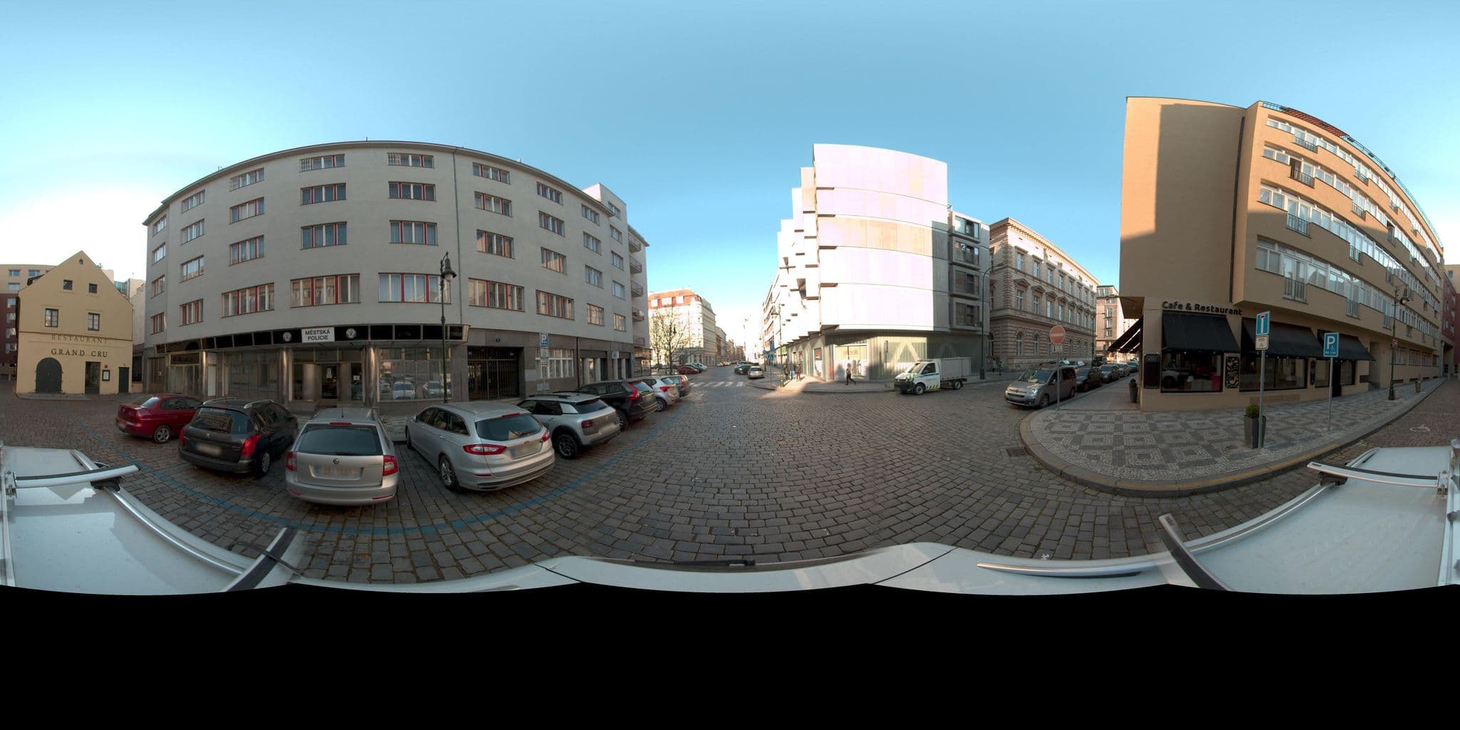 Street view near Grand Gru, Prague — © kolarius27 (CC BY-SA · Mapillary)