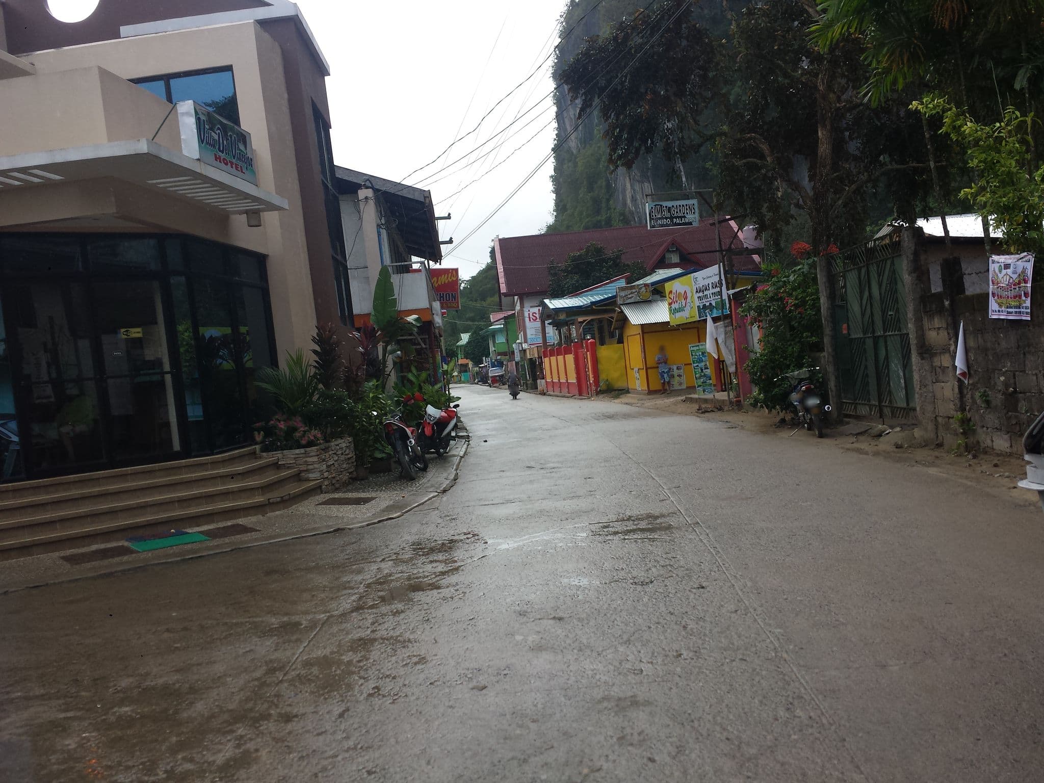 Street view near Rockinnest Hotel El Nido, El Nido — © mrtmrt (CC BY-SA · Mapillary)
