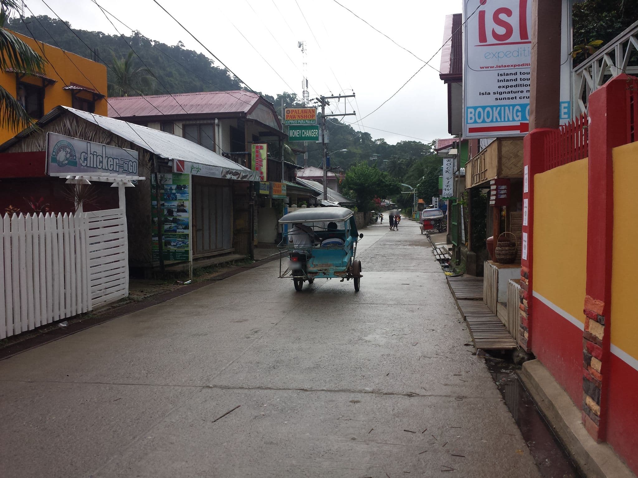 Street view near Lolo Oyong, El Nido — © mrtmrt (CC BY-SA · Mapillary)