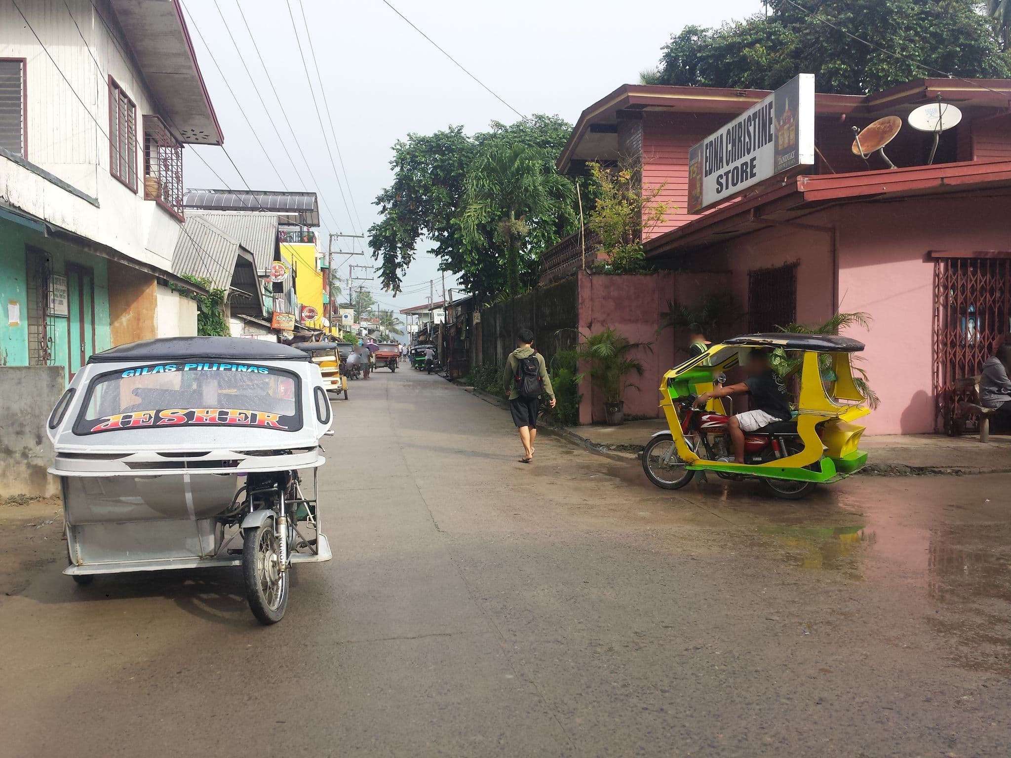 Street view near Gregoria’s Inn, El Nido — © mrtmrt (CC BY-SA · Mapillary)