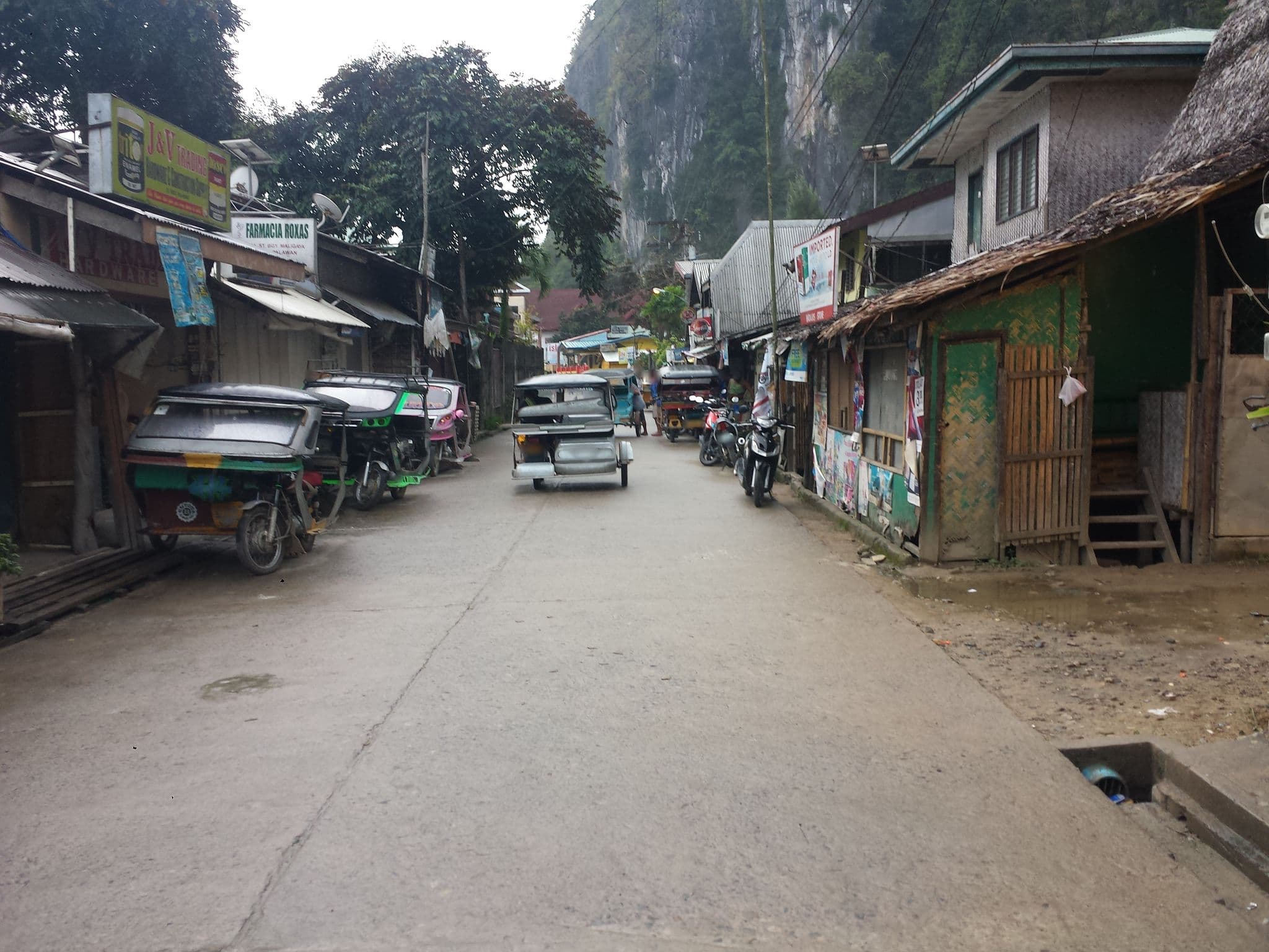 Street view near P Gomez Pension, El Nido — © mrtmrt (CC BY-SA · Mapillary)