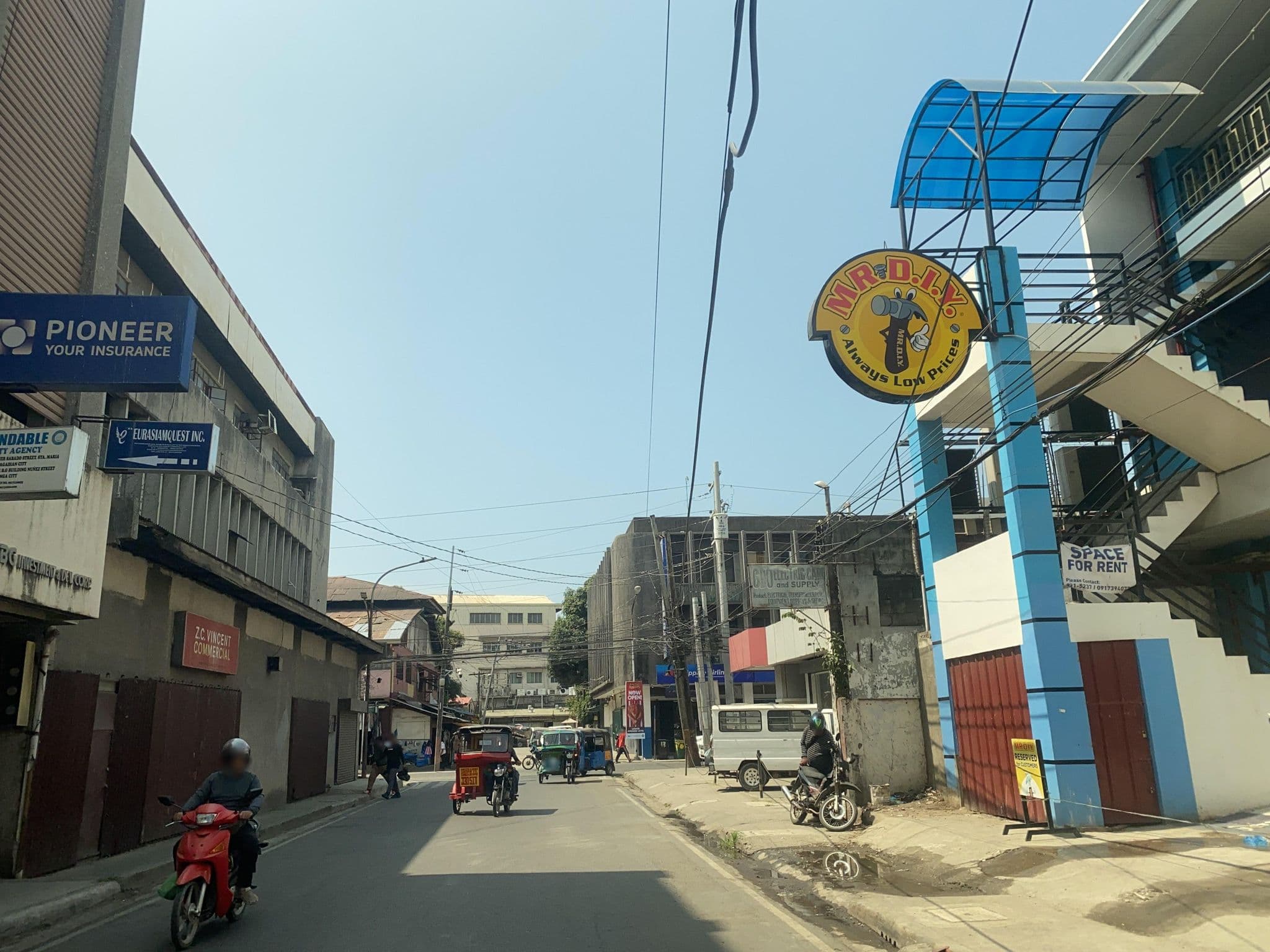 Street view near Minzelle Hotel, Zamboanga — © TheSliverDonkey (CC BY-SA · Mapillary)