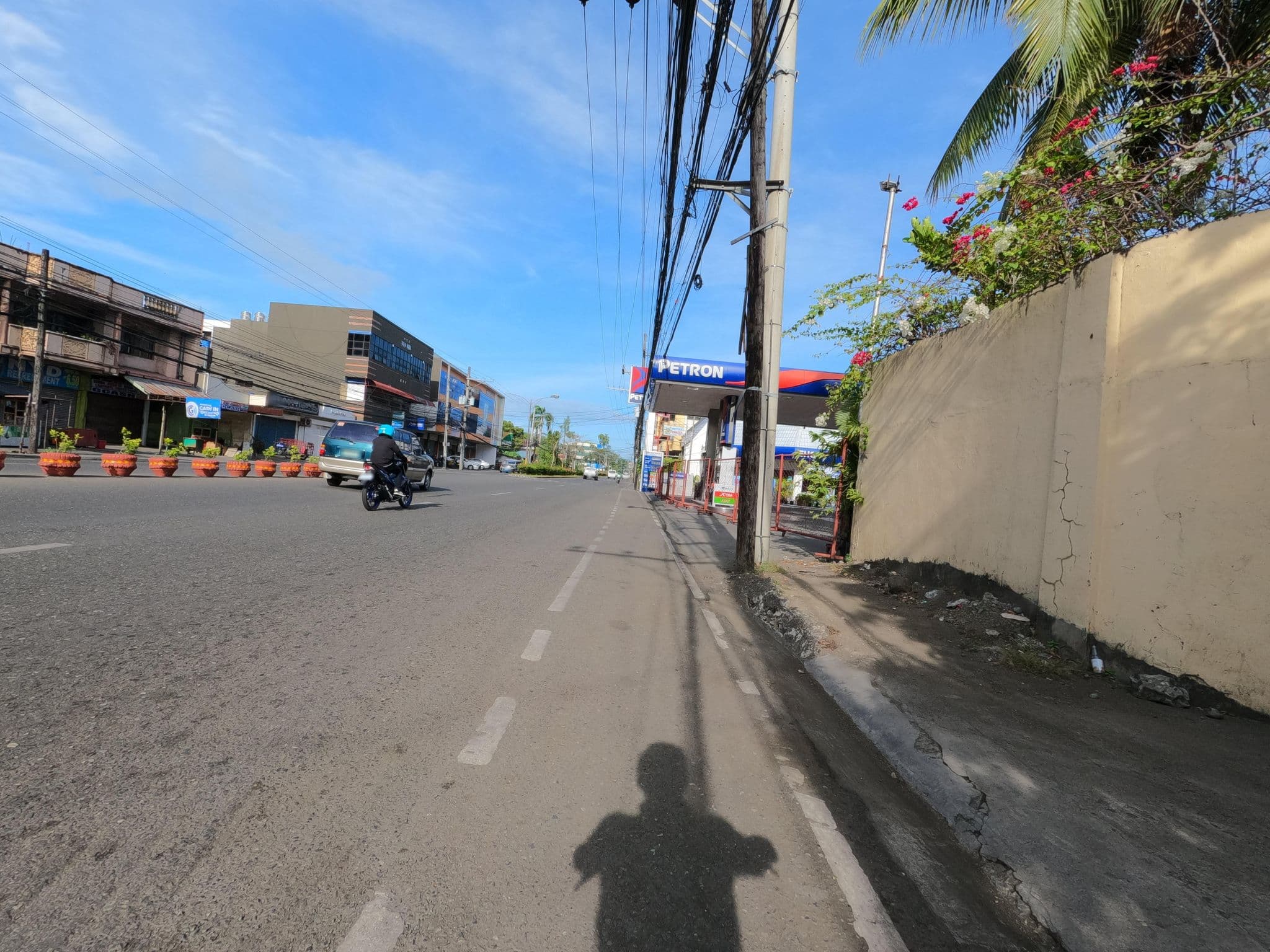 Street view near Hotel Del Rio Suite (sweet) Room, Iloilo — © GOwin (CC BY-SA · Mapillary)