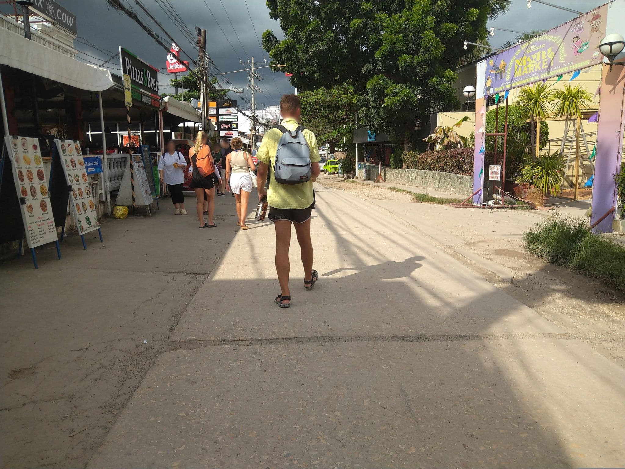 Street view near Alona Kew White Beach Resort & Spa, Tawala — © Vermut (CC BY-SA · Mapillary)