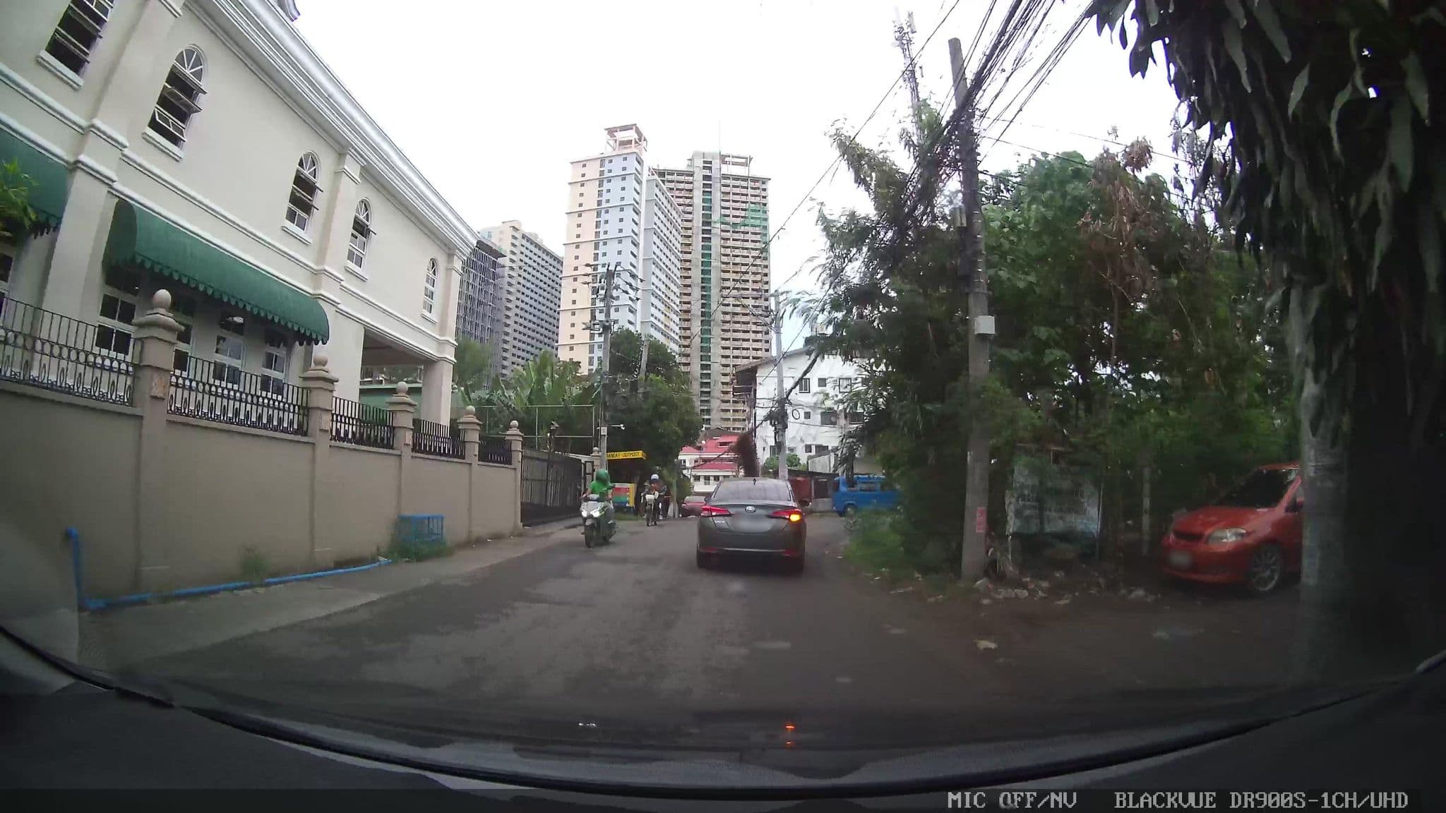 Street view near VERBENA CAPITOL SUITES, Adlaon — © Kaart---FRONT (CC BY-SA · Mapillary)