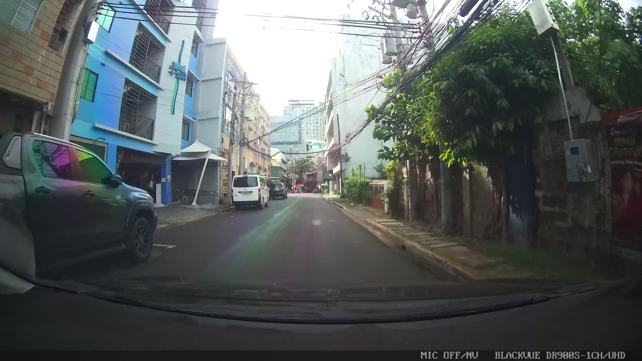 Street view near Pillows Hotel, Cebu City — © Kaart---FRONT (CC BY-SA · Mapillary)