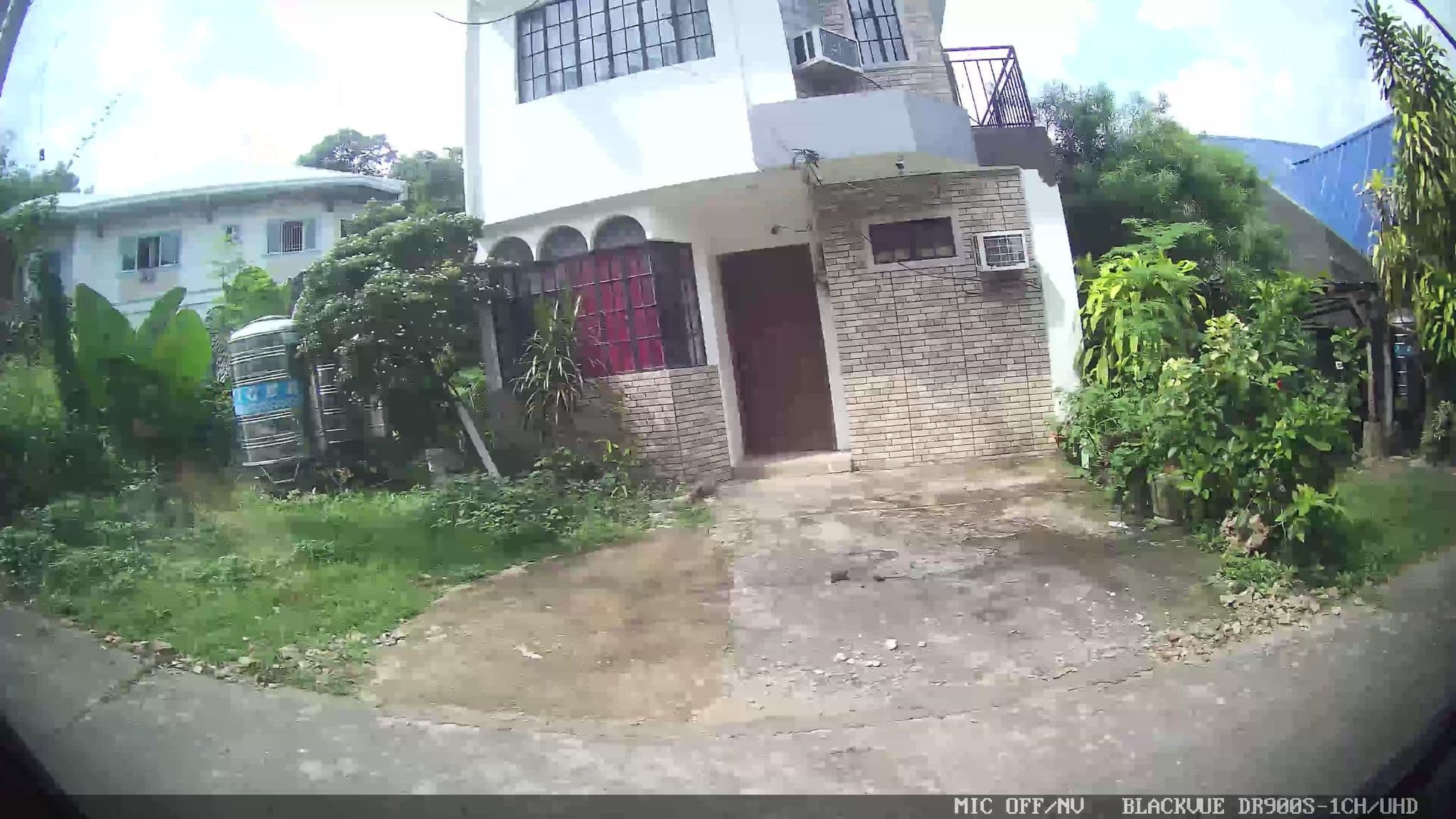 Street view near Shamrock Barili Pension House, Apas — © Kaart---RIGHT (CC BY-SA · Mapillary)