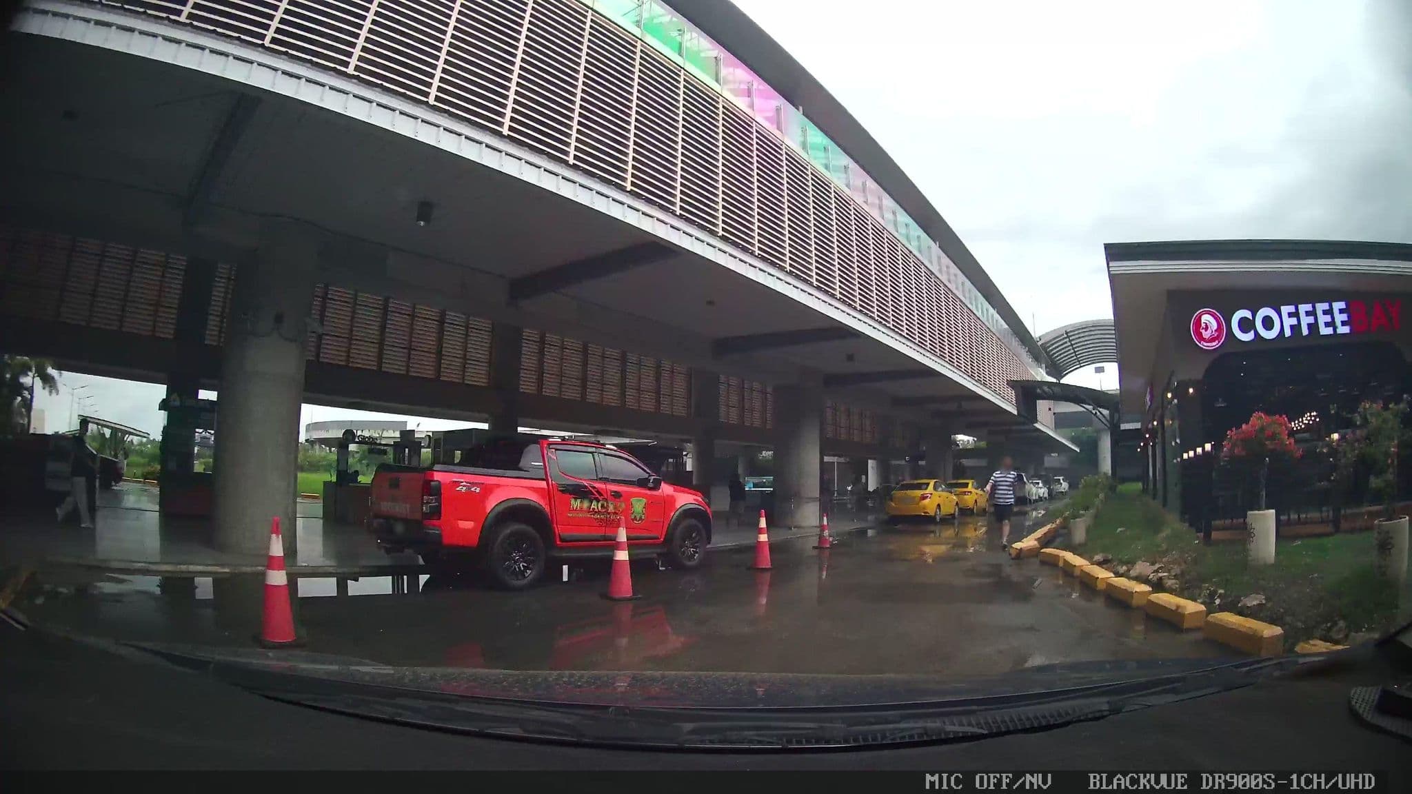 Street view near Aerotel Cebu, Lapu-Lapu City — © Kaart---FRONT (CC BY-SA · Mapillary)