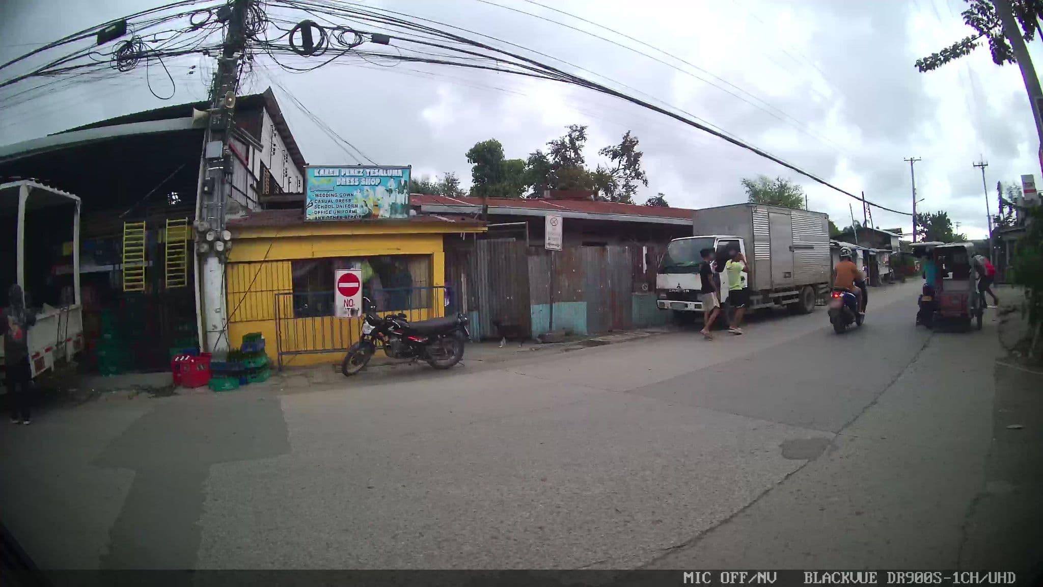 Street view near Green Gate Bed and Breakfast, Lapu-Lapu City — © Kaart---LEFT (CC BY-SA · Mapillary)