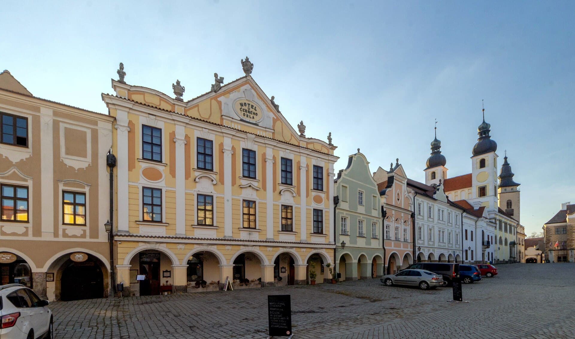 U Černého Orla (via Wikimedia Commons, CC BY-SA 4.0)