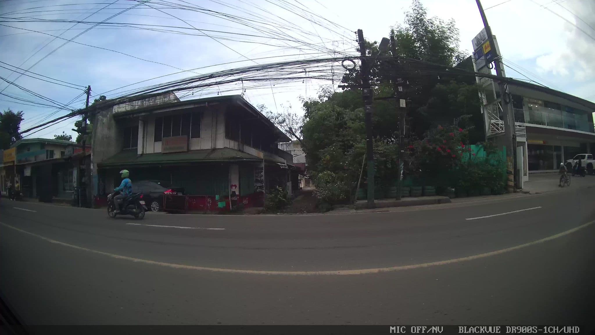 Street view near Alona Tropical Resort Bohol, Apas — © Kaart---LEFT (CC BY-SA · Mapillary)