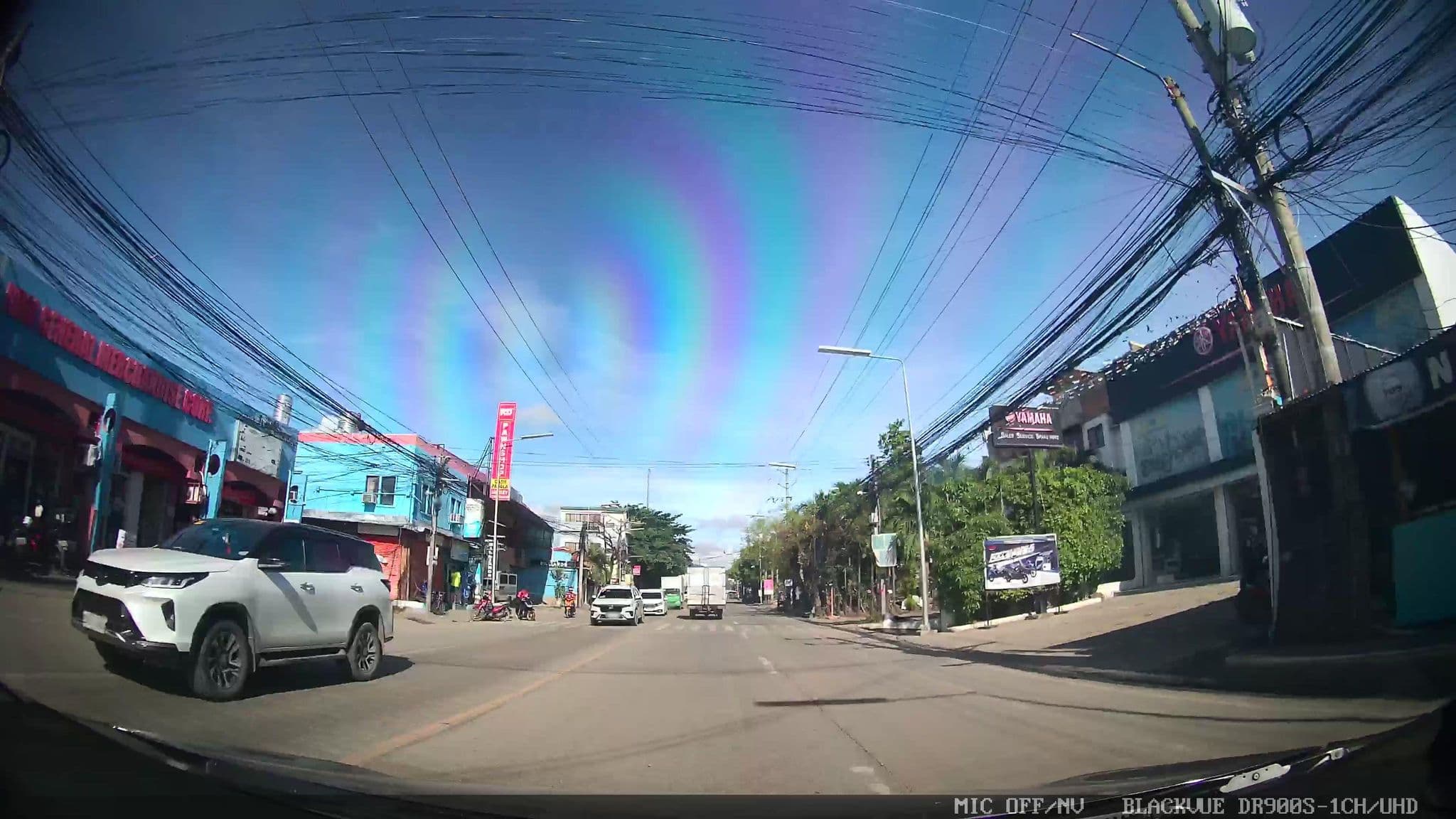 Street view near Sabina Suites, Apas — © Kaart---FRONT (CC BY-SA · Mapillary)