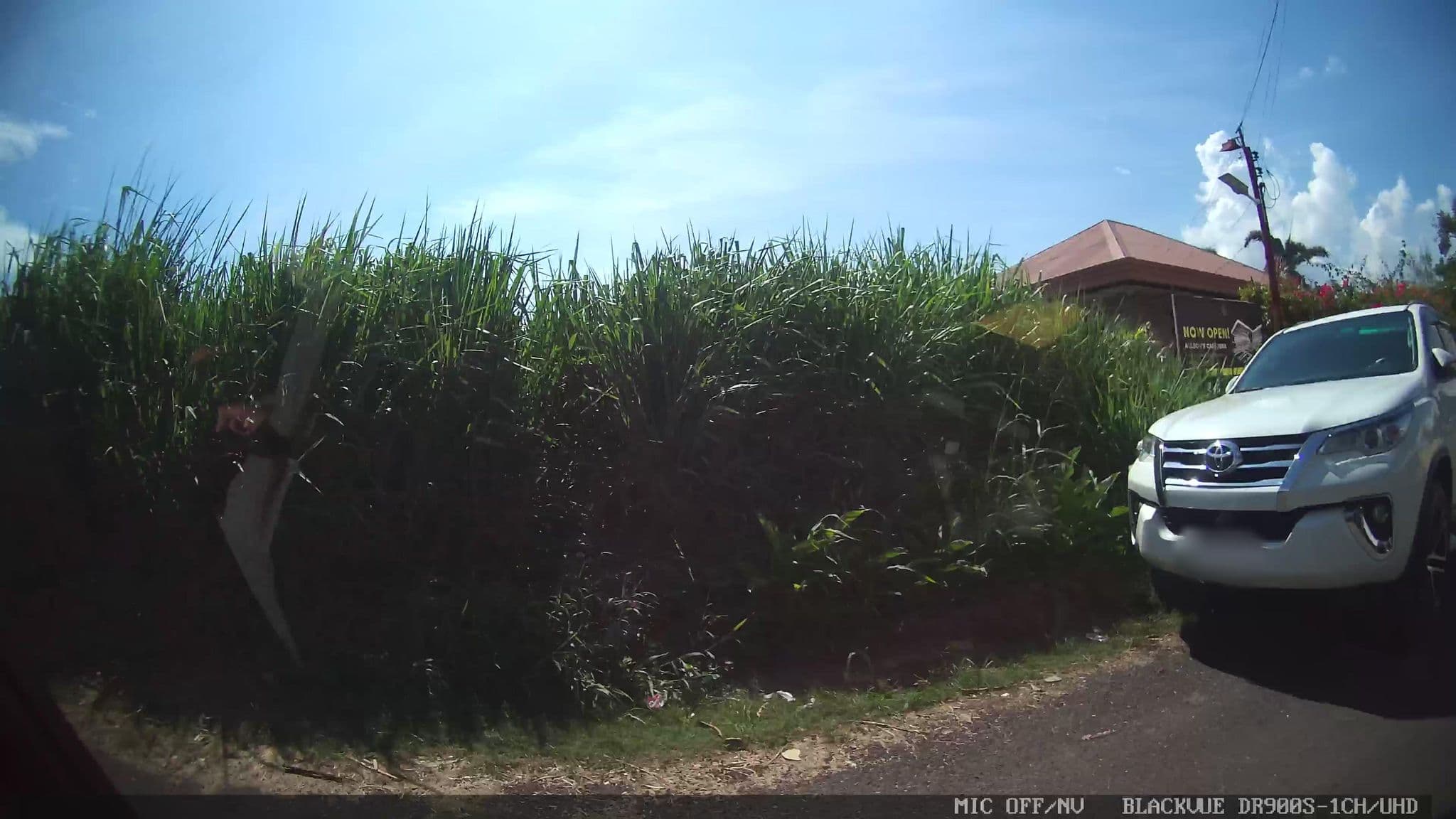 Street view near HOB, Davao — © Kaart---RIGHT (CC BY-SA · Mapillary)