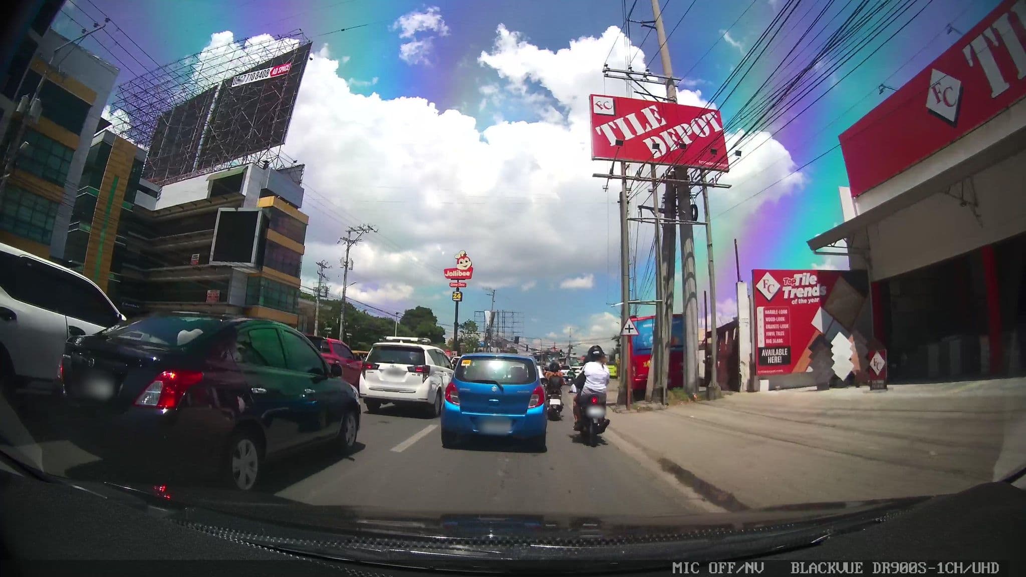 Street view near CourtView Inn, Davao — © Kaart---FRONT (CC BY-SA · Mapillary)