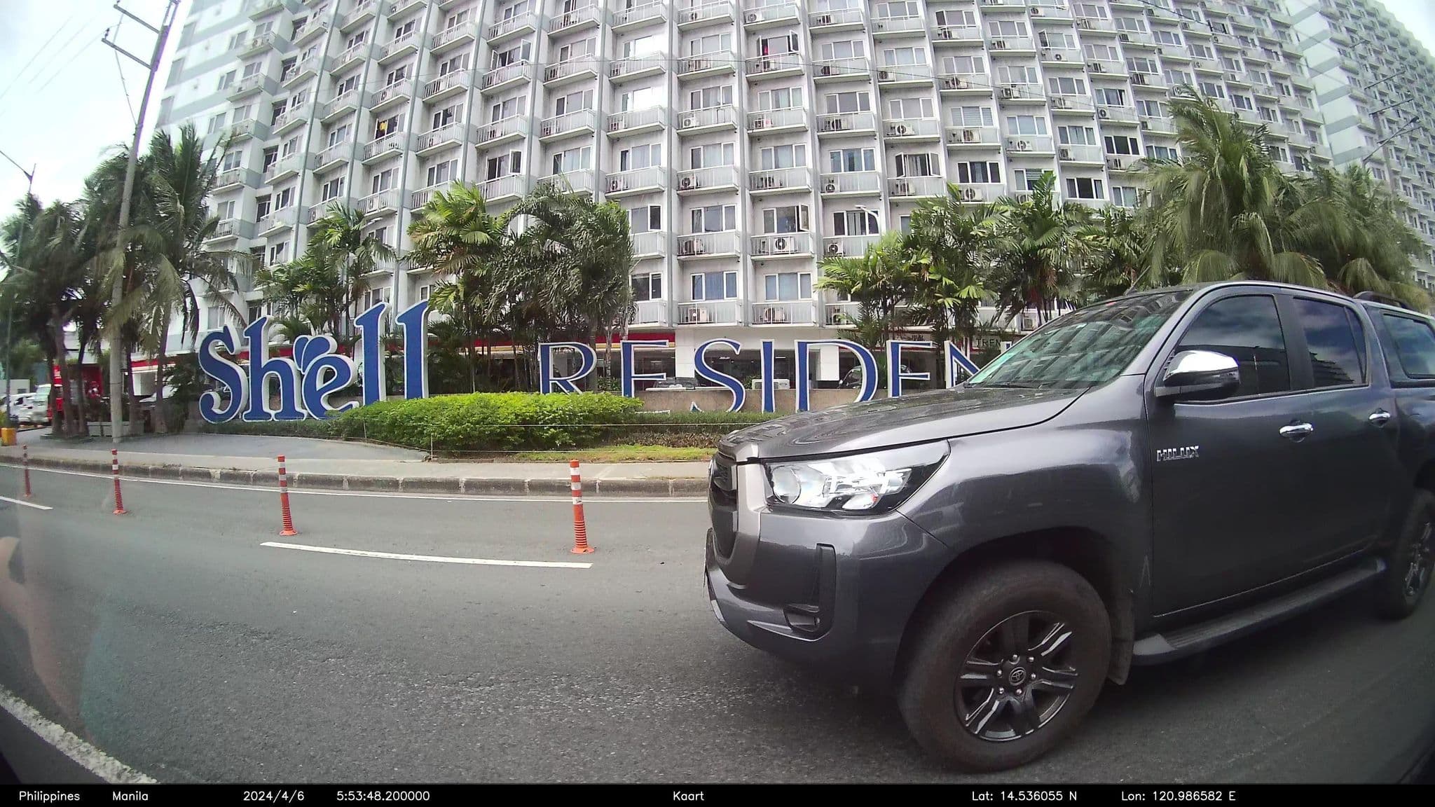 Street view near Withus Condotel at Shell Residences, Baclaran — © kaart_4 (CC BY-SA · Mapillary)