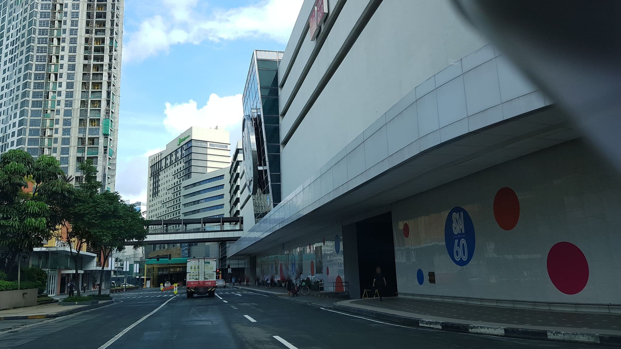 Street view near Room 821, Makati City — © mhayd (CC BY-SA · Mapillary)