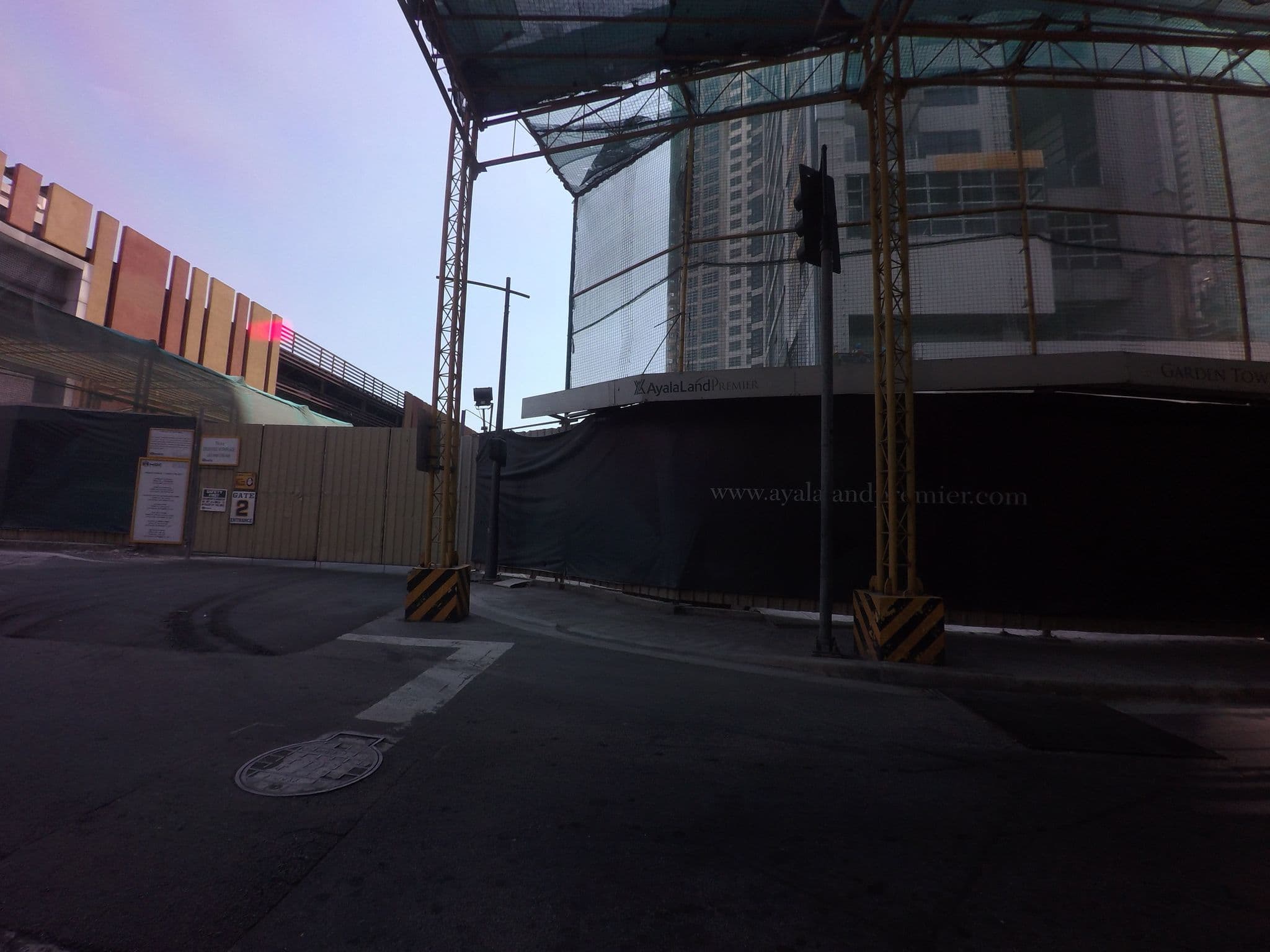 Street view near Room 1633, Makati City — © GOwin (CC BY-SA · Mapillary)