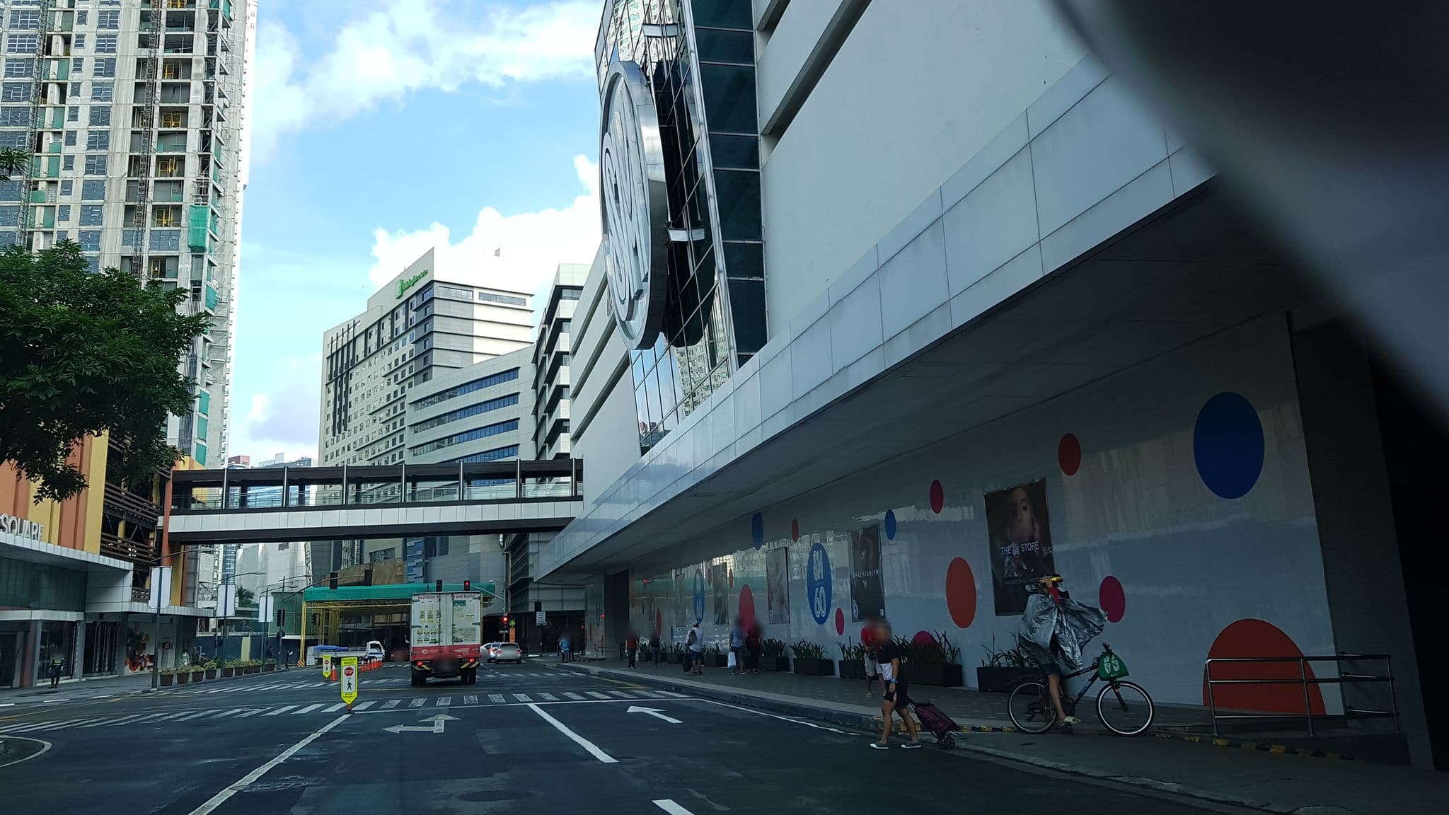 Street view near Room 701, Makati City — © mhayd (CC BY-SA · Mapillary)