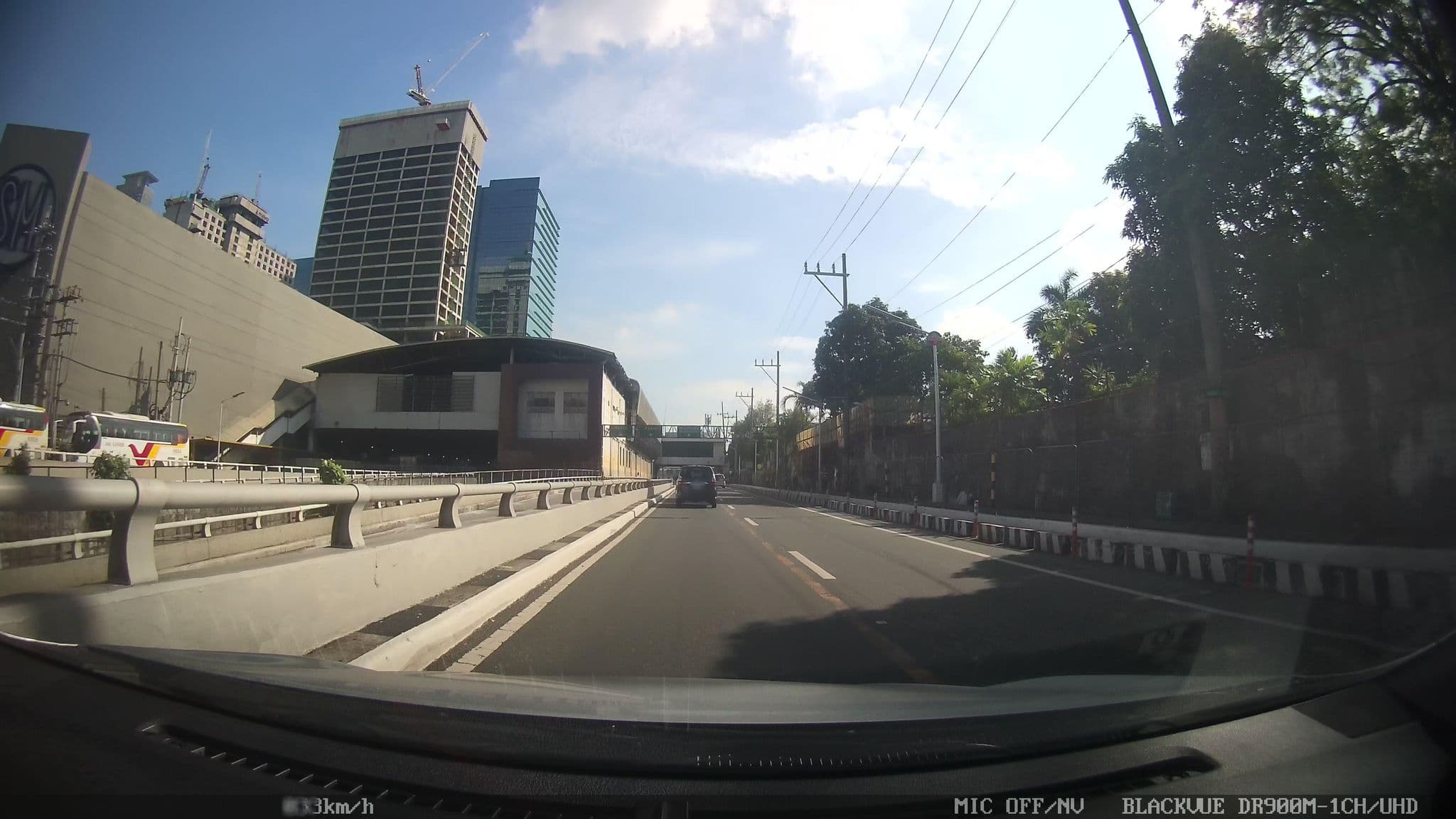 Street view near Room 1118, Makati City — © kaart_4 (CC BY-SA · Mapillary)