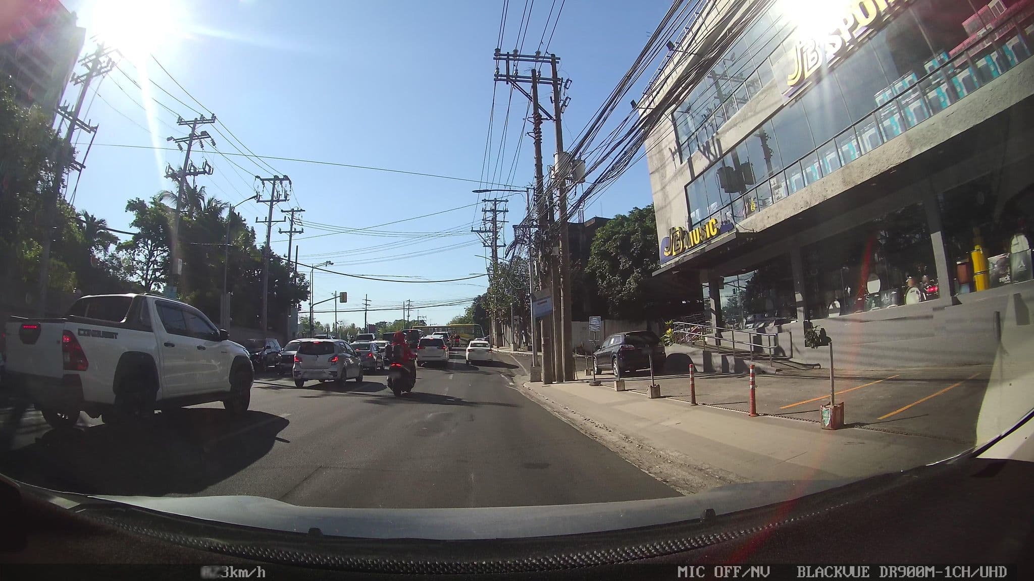 Street view near Room 1146, Makati City — © kaart_4 (CC BY-SA · Mapillary)