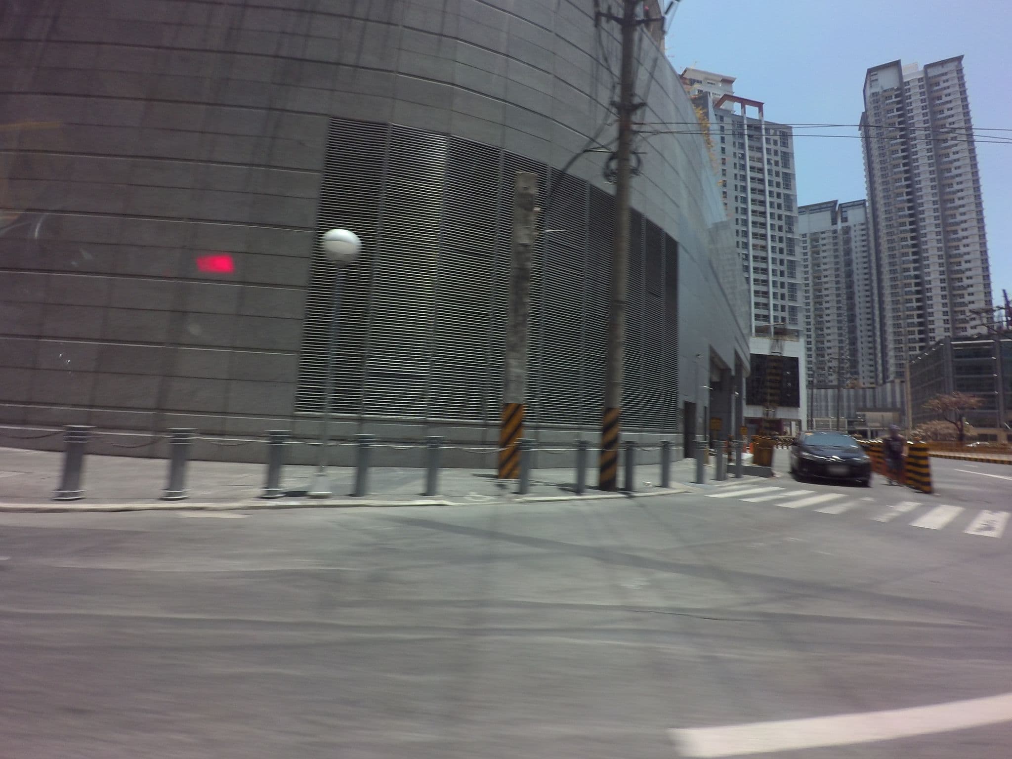 Street view near UKL Hotel, Bel Air — © GOwin (CC BY-SA · Mapillary)