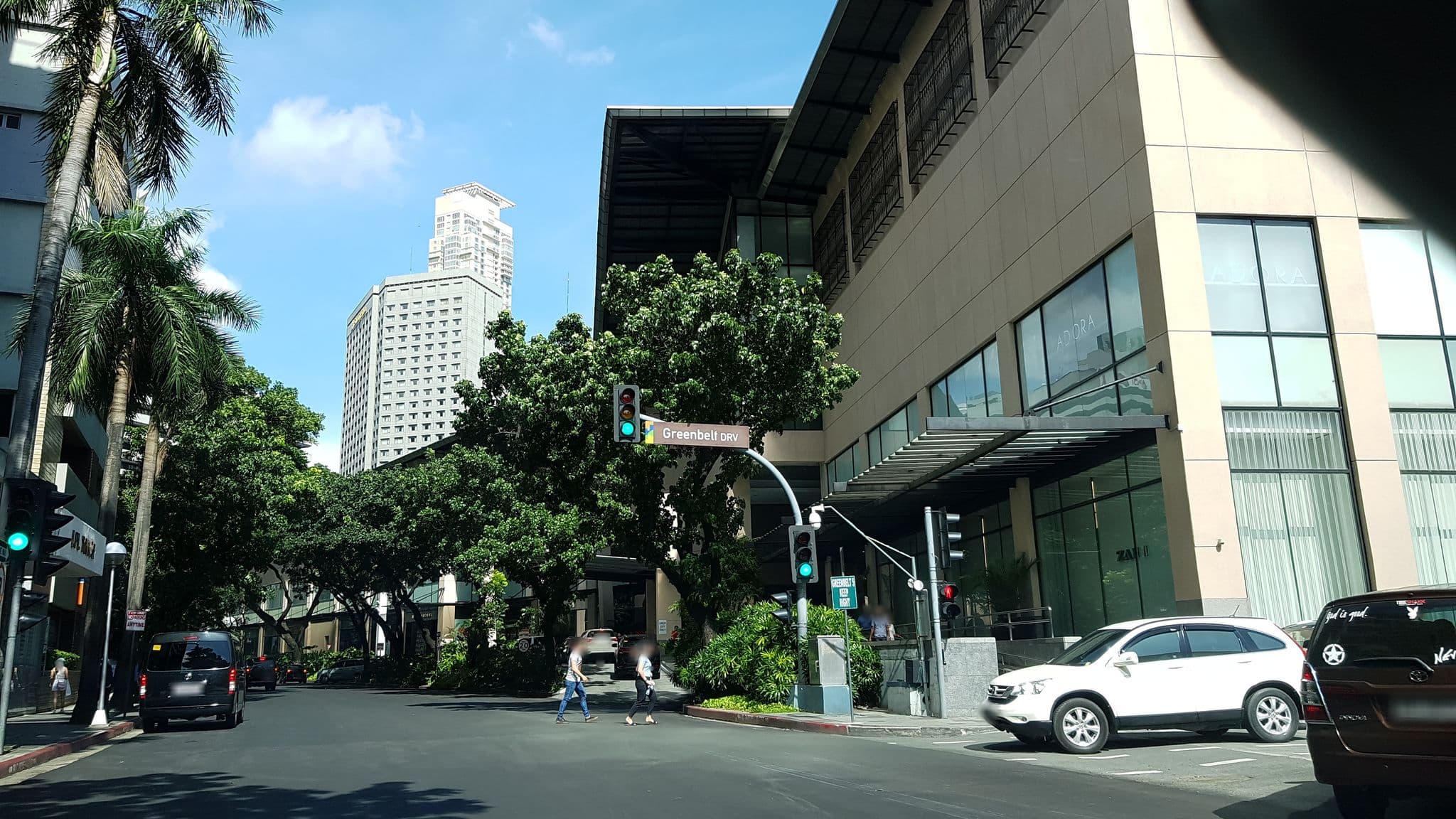 Street view near charterhouse hotel, Bel Air — © mhayd (CC BY-SA · Mapillary)