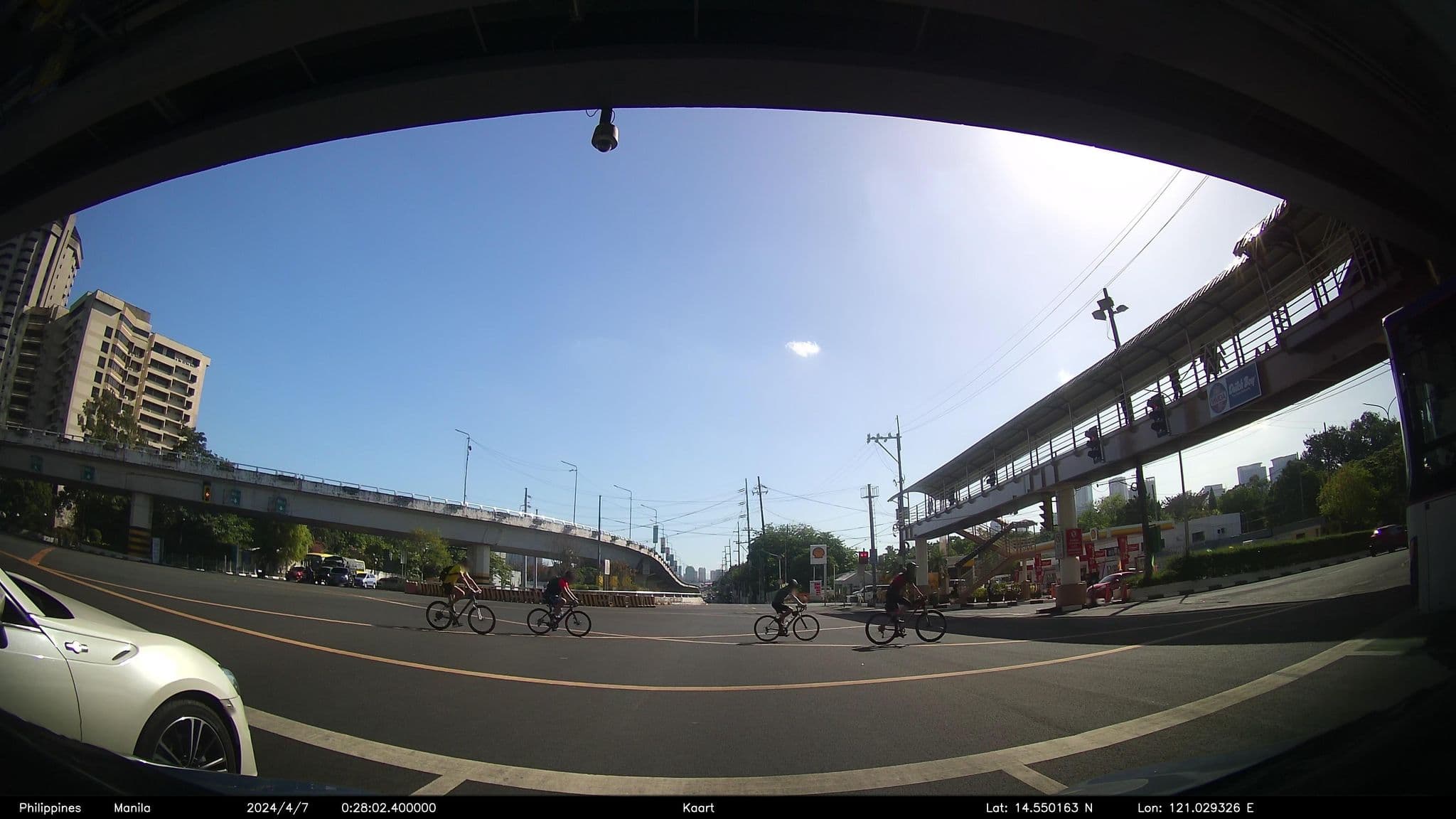 Street view near Room 1241, Makati City — © kaart_4 (CC BY-SA · Mapillary)