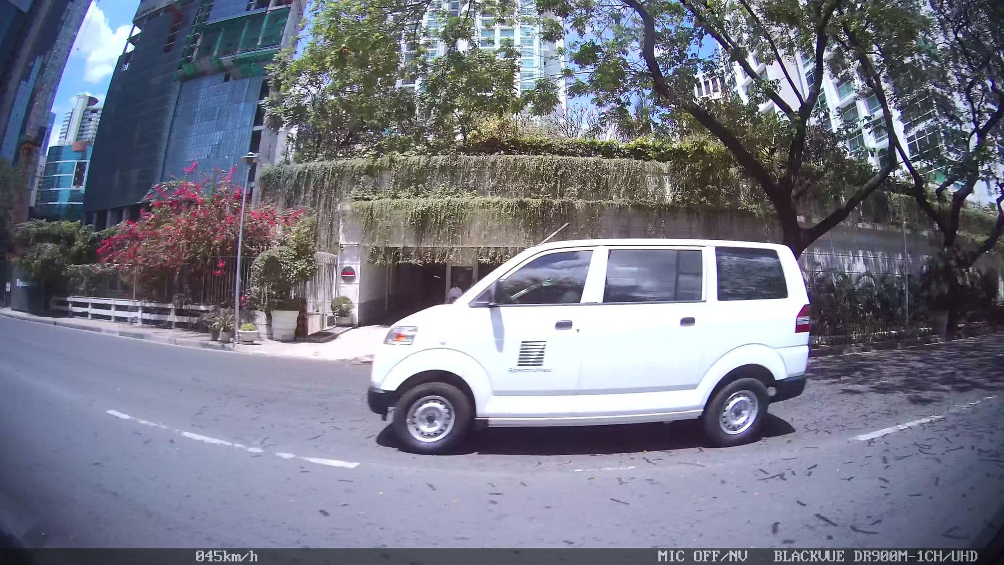 Street view near 4th Flr Mandarin Oriental, Bel Air — © kaart_4 (CC BY-SA · Mapillary)
