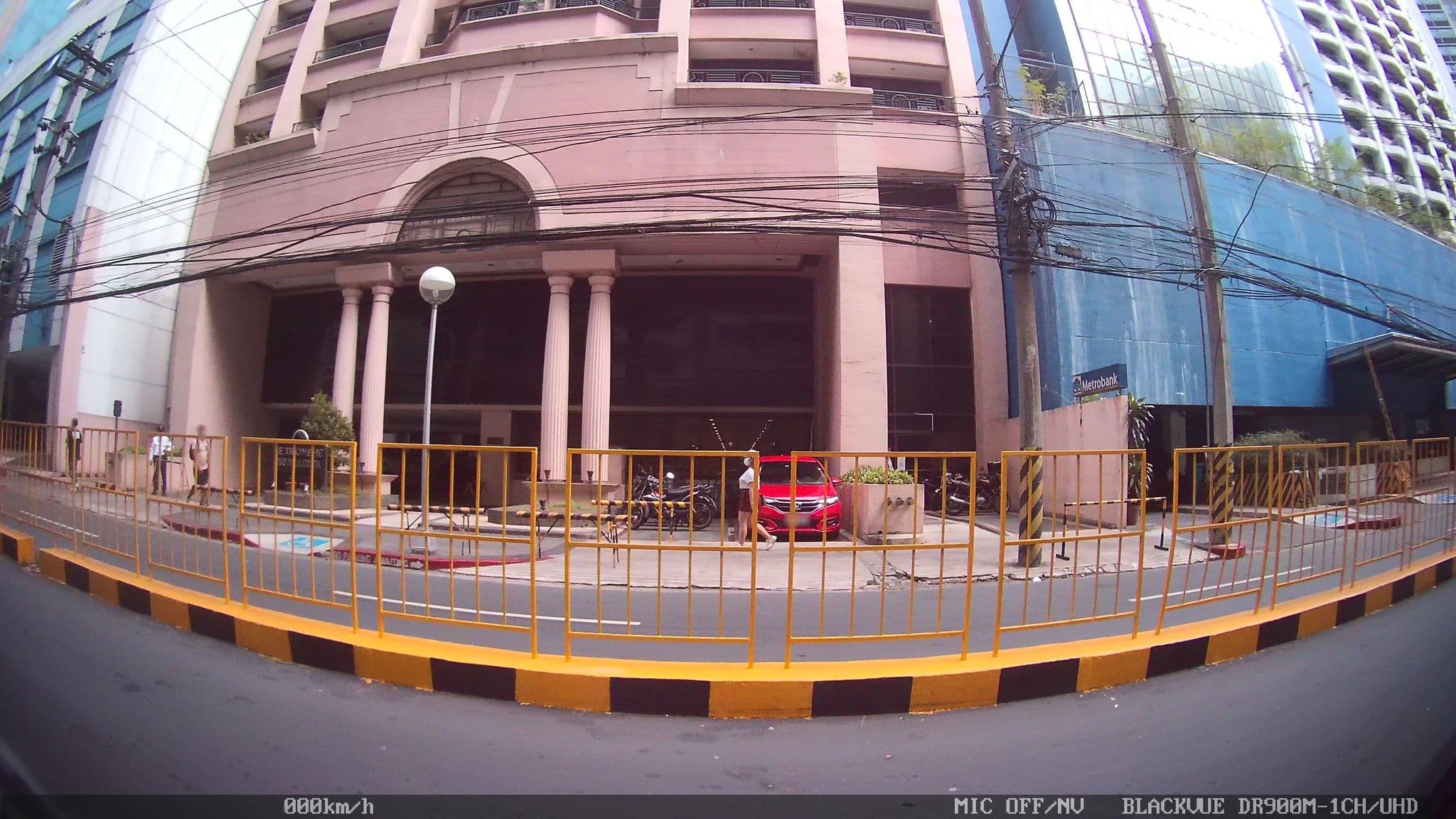 Street view near One Pacific Place Serviced Residences, Bel Air — © kaart_4 (CC BY-SA · Mapillary)