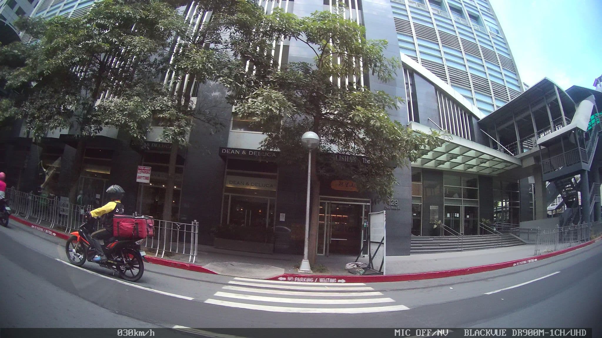 Street view near The Mini Suites, Bel Air — © kaart_4 (CC BY-SA · Mapillary)