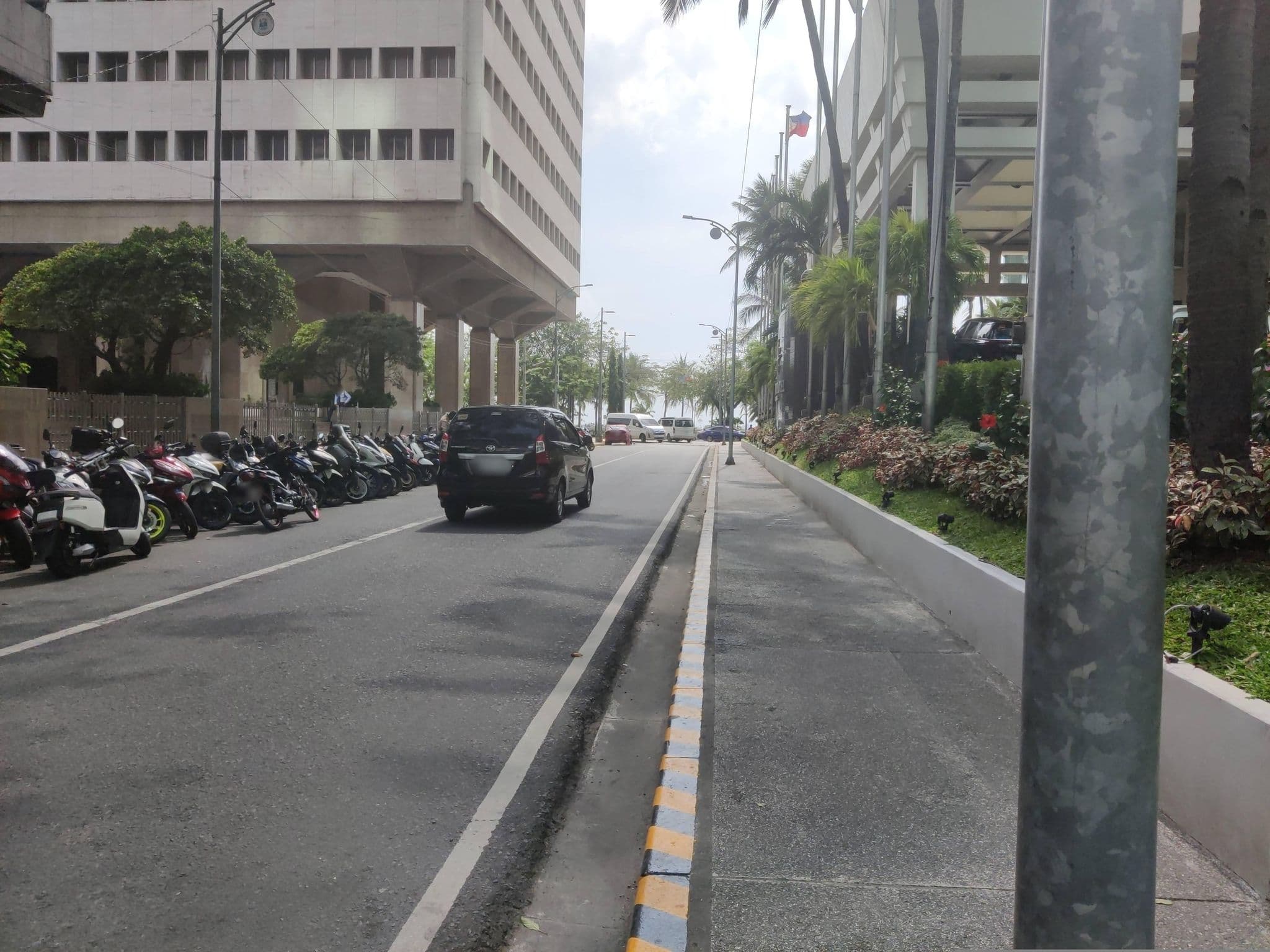 Street view near Onyx Room Manila Diamond Hotel, Paco — © abanda (CC BY-SA · Mapillary)