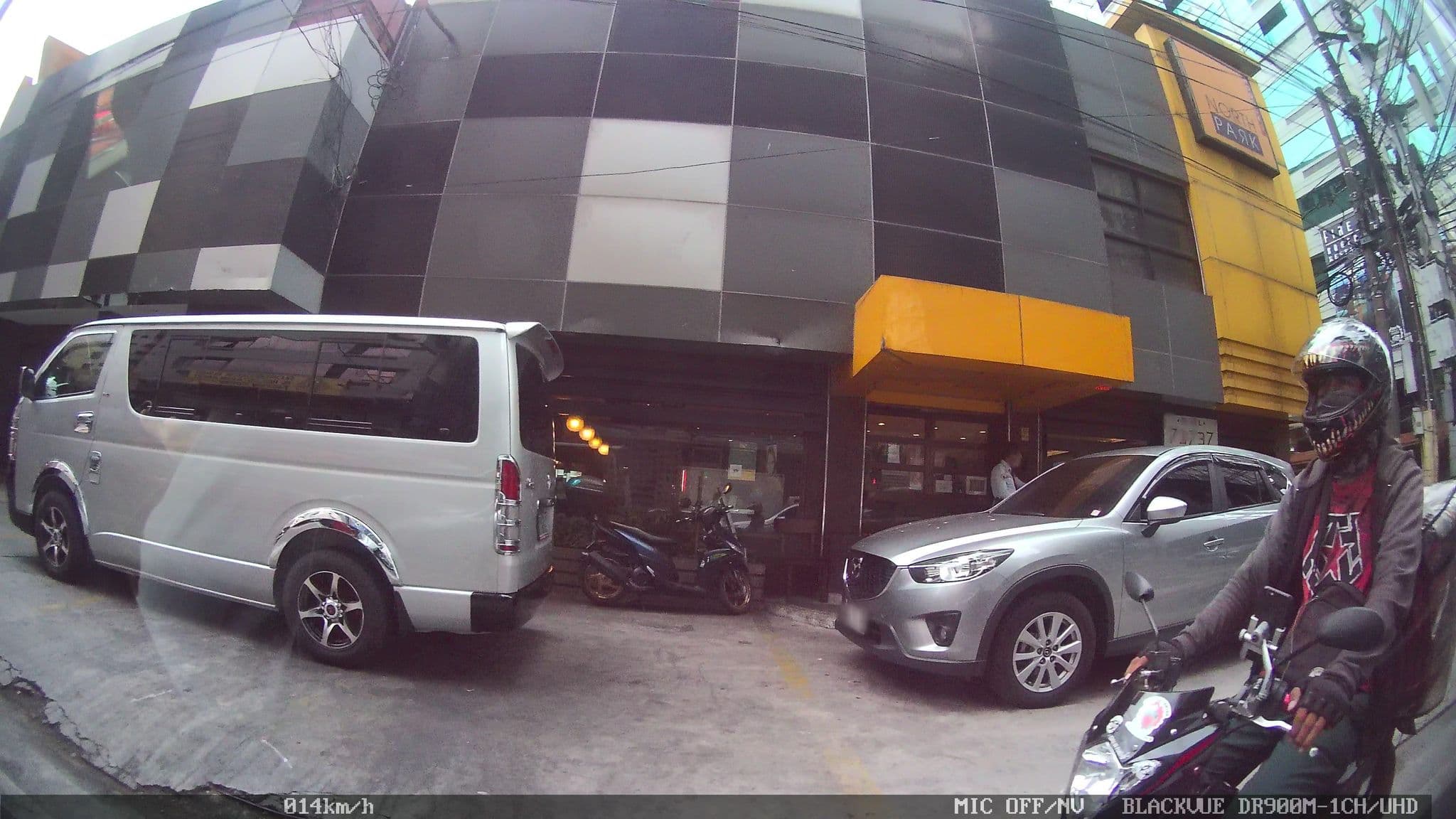 Street view near Regines Hotel, Bel Air — © kaart_4 (CC BY-SA · Mapillary)