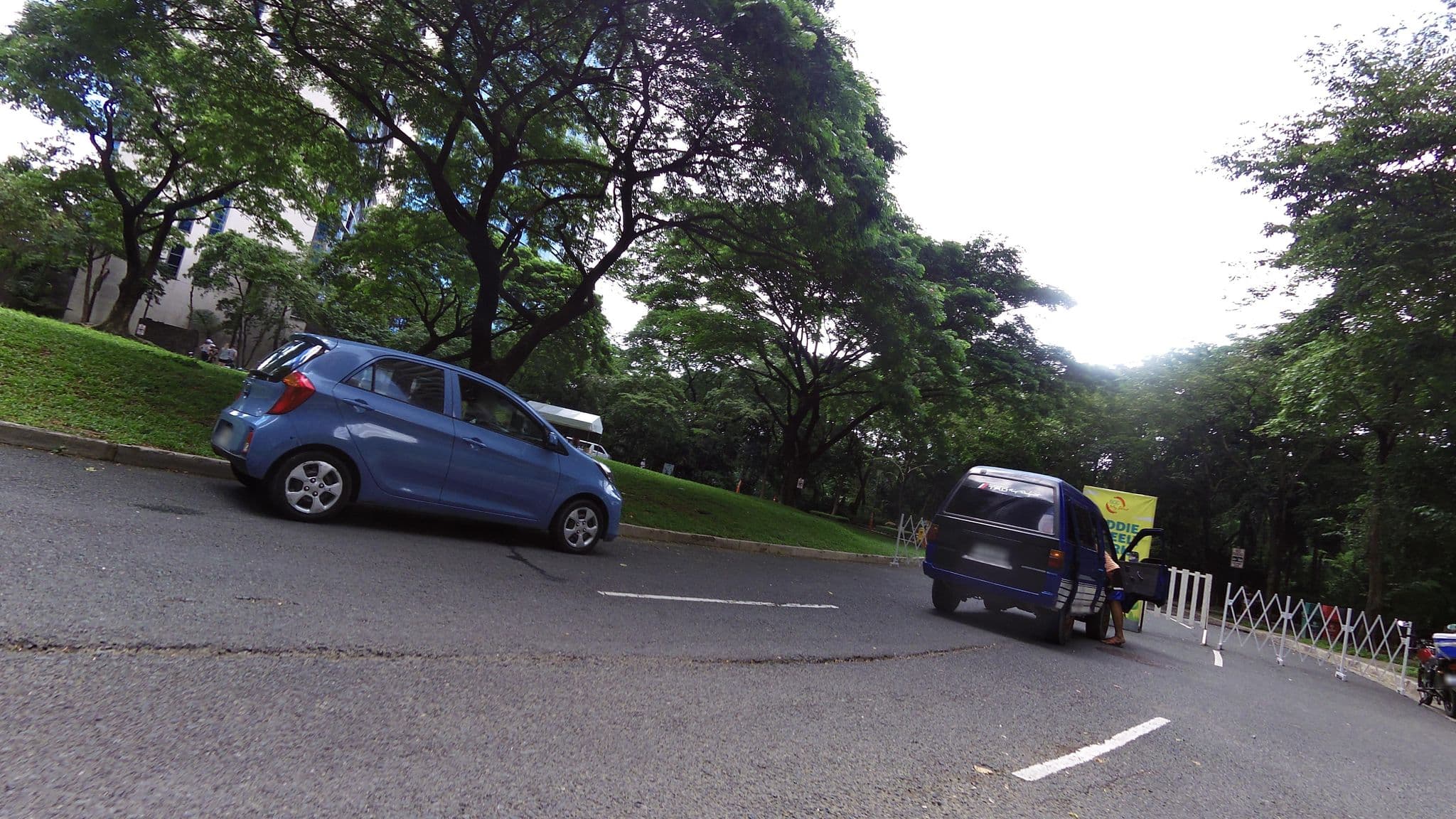 Street view near The Icon Residences by Philrental, Makati City — © GOwin (CC BY-SA · Mapillary)