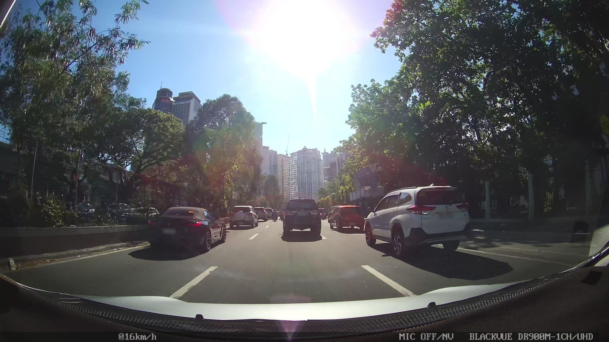 Street view near Hilton Worldwide Hotel, Pasig City — © kaart_4 (CC BY-SA · Mapillary)