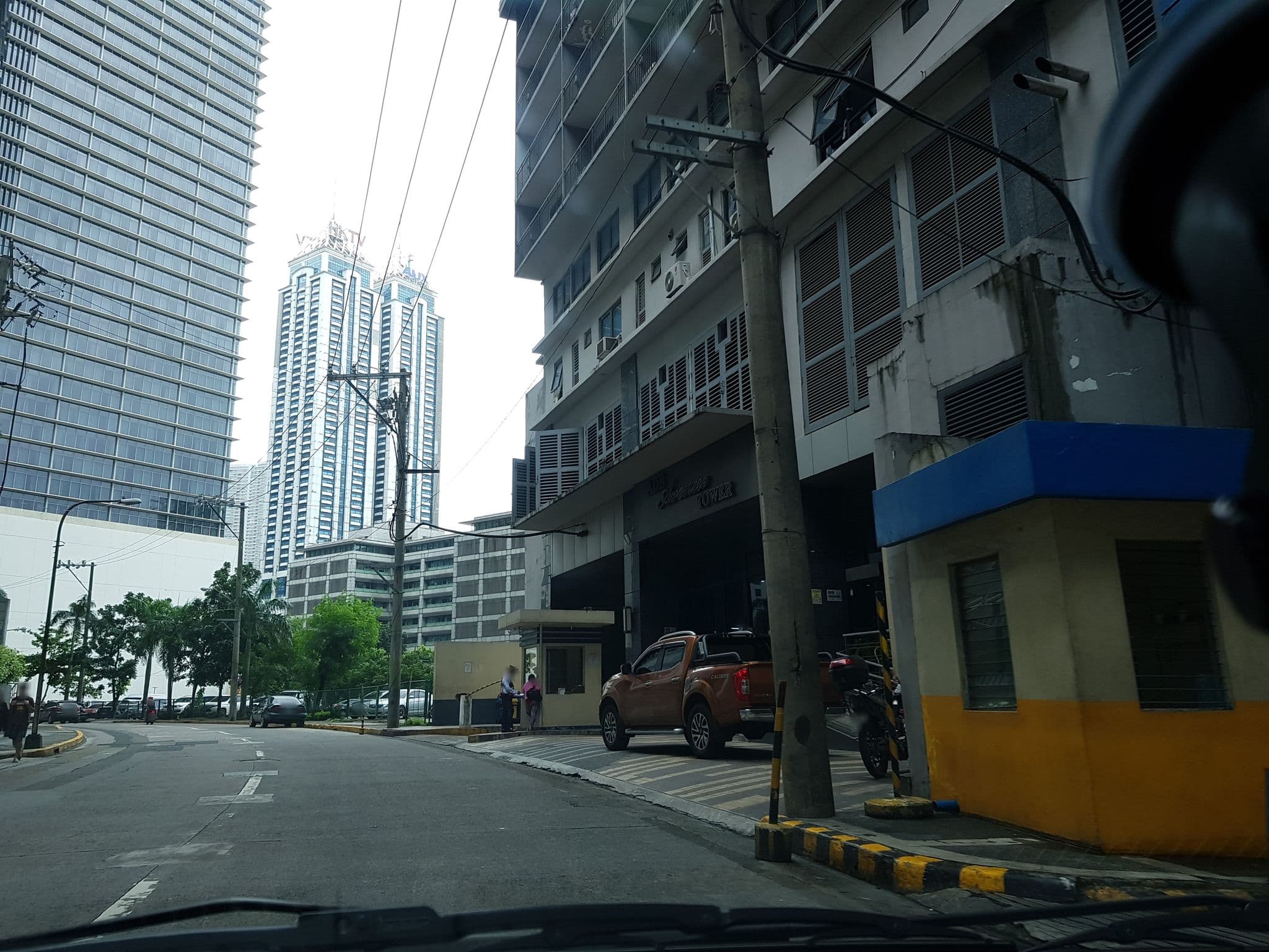 Street view near Oakwood Business Center, Pasig City — © mhayd (CC BY-SA · Mapillary)