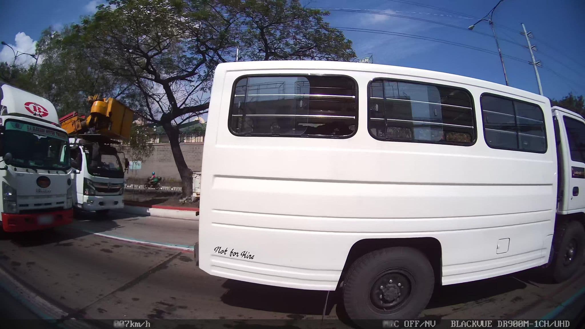 Street view near Bigtop Embassy, Pasig City — © kaart_4 (CC BY-SA · Mapillary)