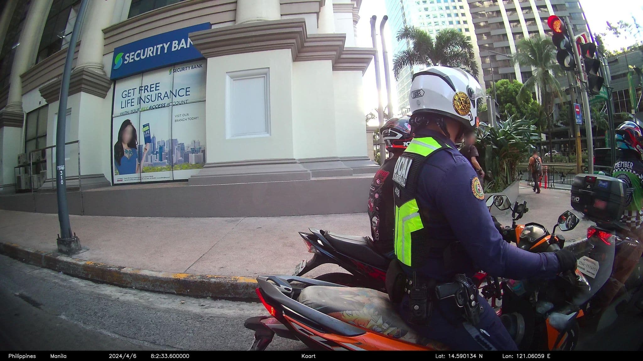 Street view near Crowne Plaza/Holiday Inn Pool, Pasig City — © kaart_3 (CC BY-SA · Mapillary)