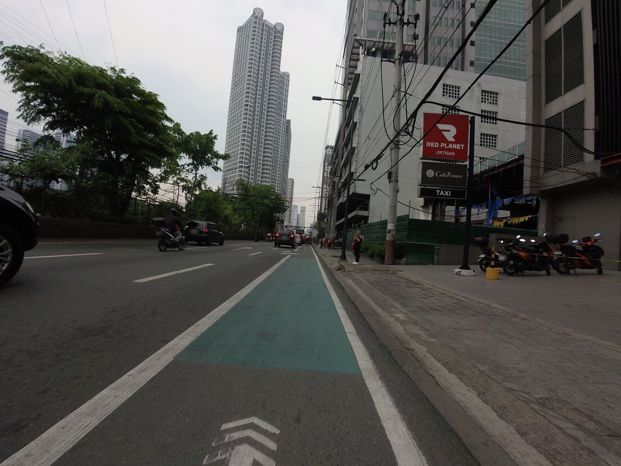 Street view near Red Planet, Pasig City — © GOwin (CC BY-SA · Mapillary)