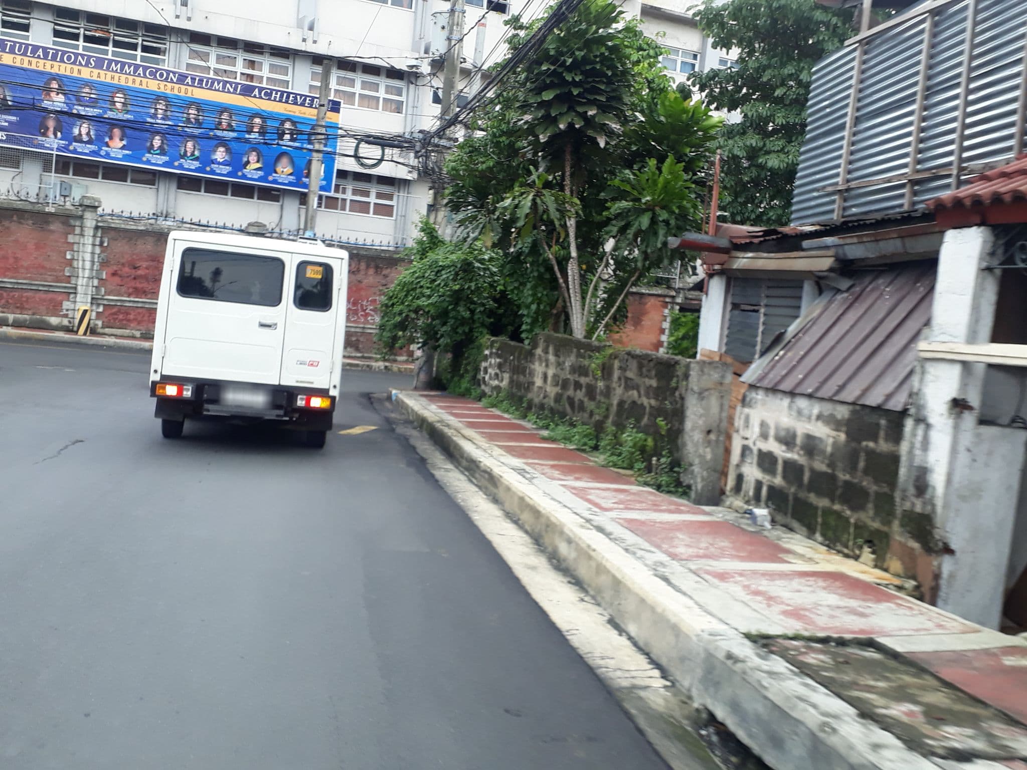 Street view near Kuya Rudy's Lodge, Mariana — © noie (CC BY-SA · Mapillary)