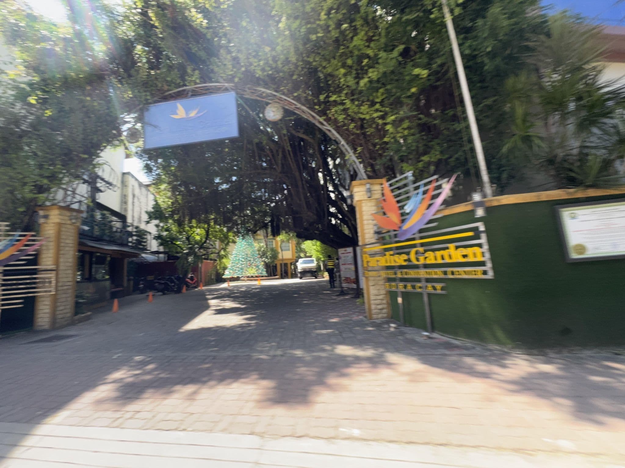 Street view near Erus Suites Boracay, Yapak — © filipb (CC BY-SA · Mapillary)