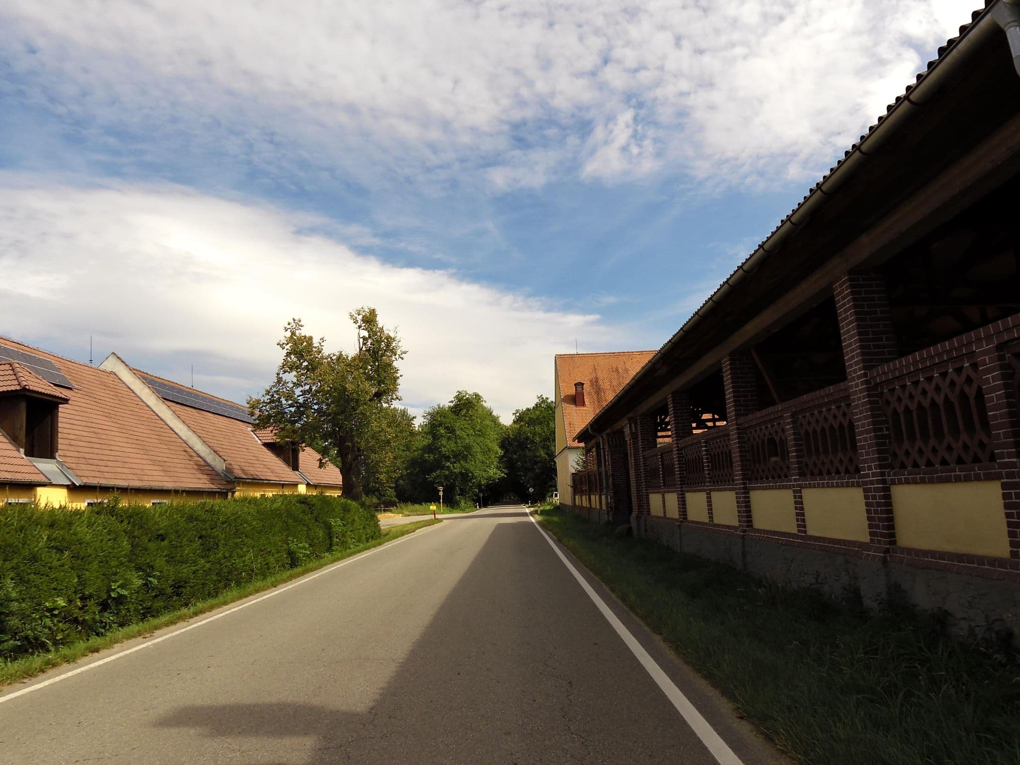 Street view near Mlýnský dvůr, Třeboň — © fell3 (CC BY-SA · Mapillary)