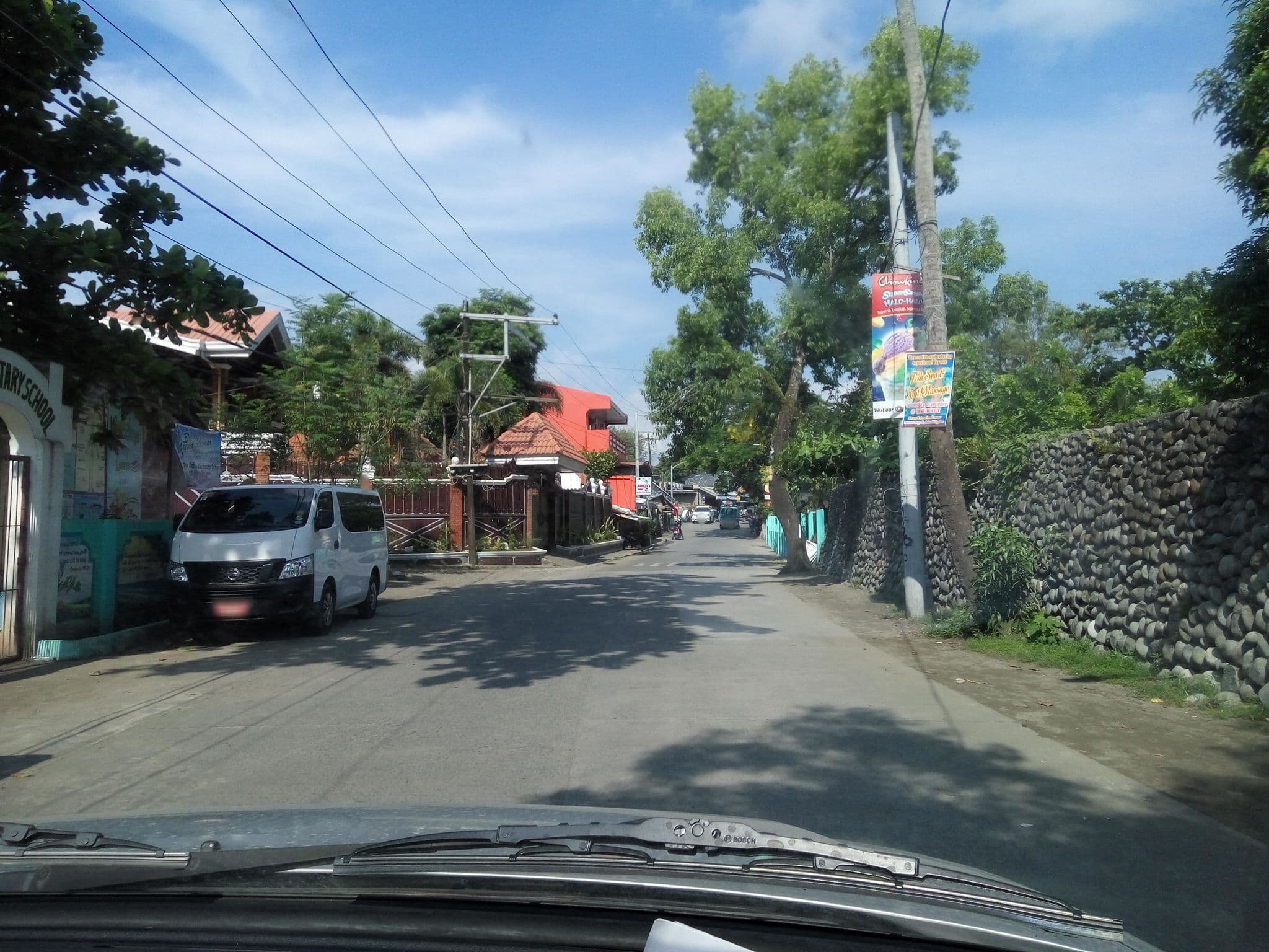 Street view near Boogie’s Restaurant, Suklayin — © asdfasdf0986 (CC BY-SA · Mapillary)