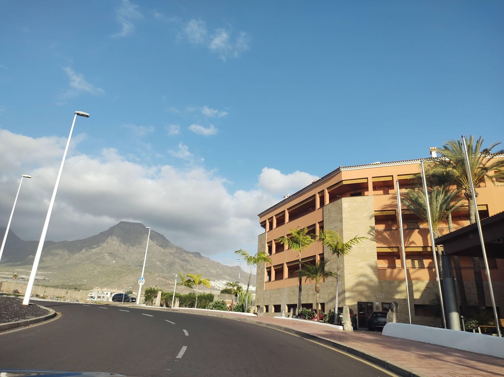 Street view near Melia Jardines Pool, Adeje — © thetornado76 (CC BY-SA · Mapillary)