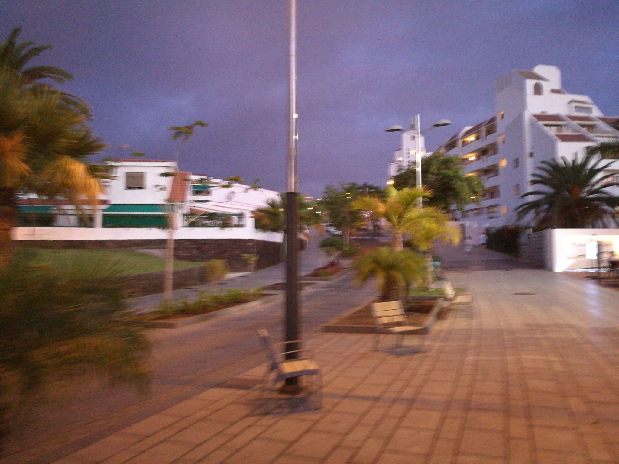 Street view near Flamingo Club, Playa de las Américas — © rsandu (CC BY-SA · Mapillary)